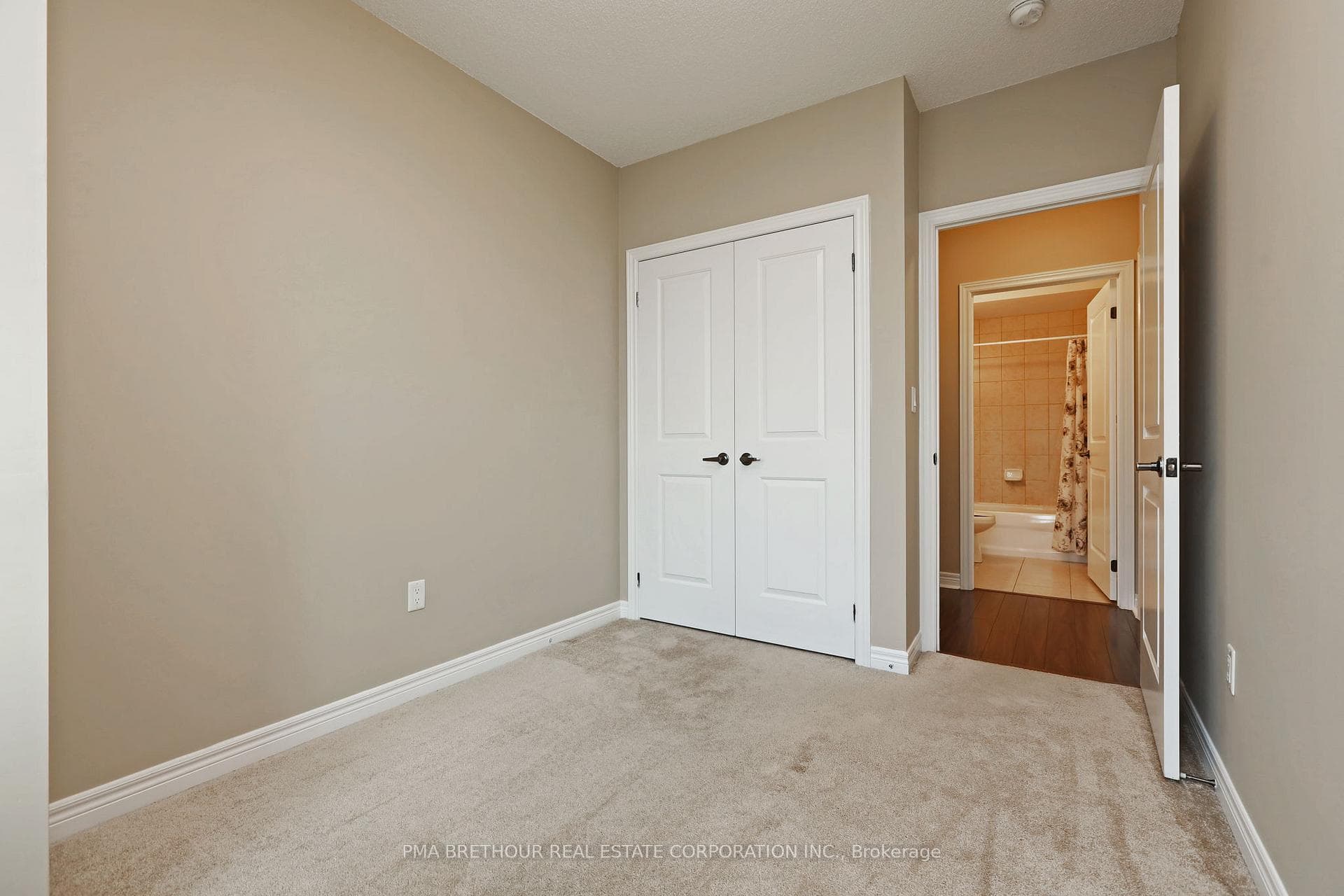 7400 Markham Road Unit 323 photo 25