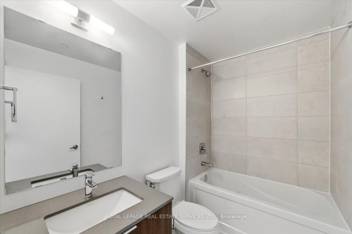 2088 James Street Unit 403 photo 21