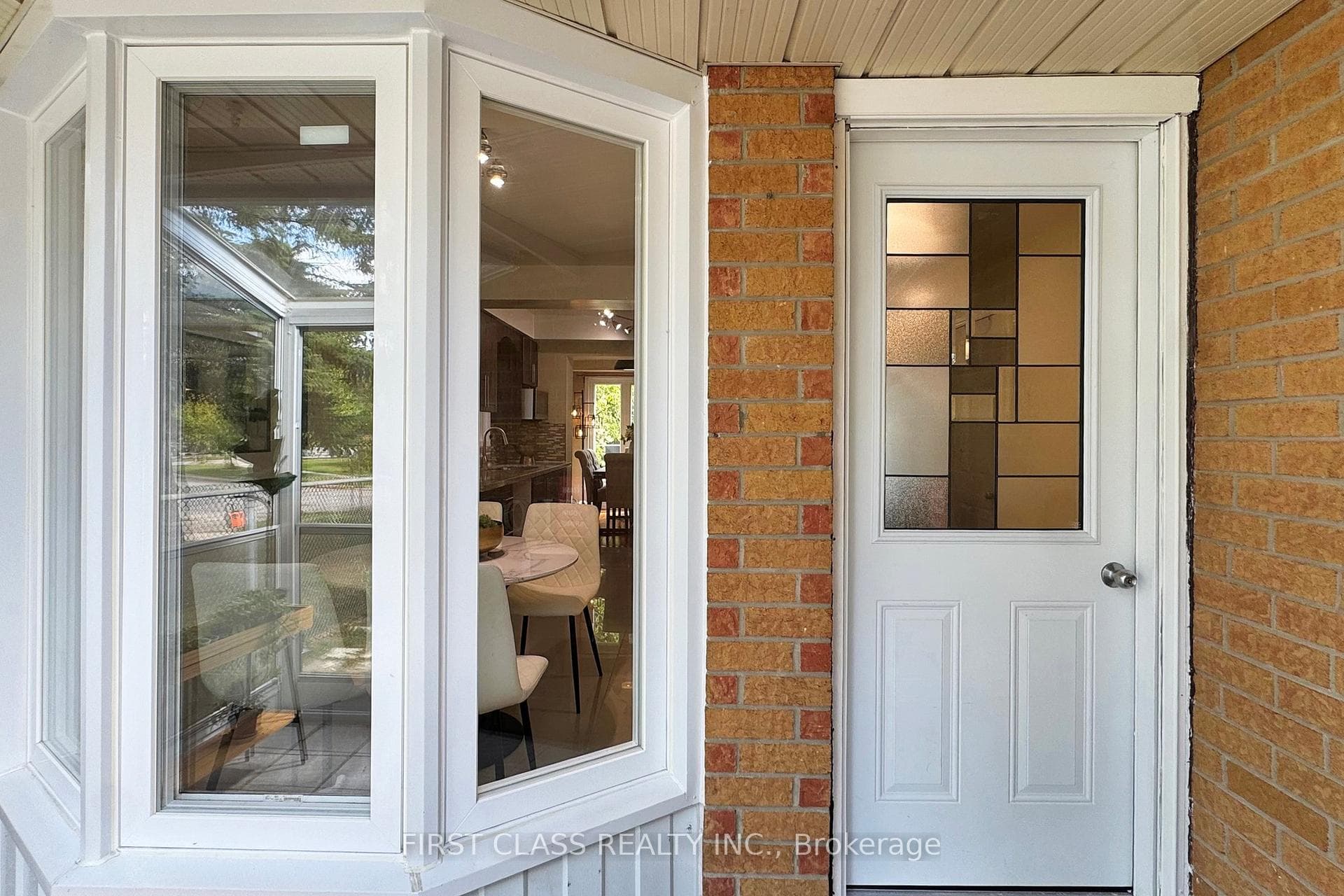 63 Moorehouse Drive photo 5