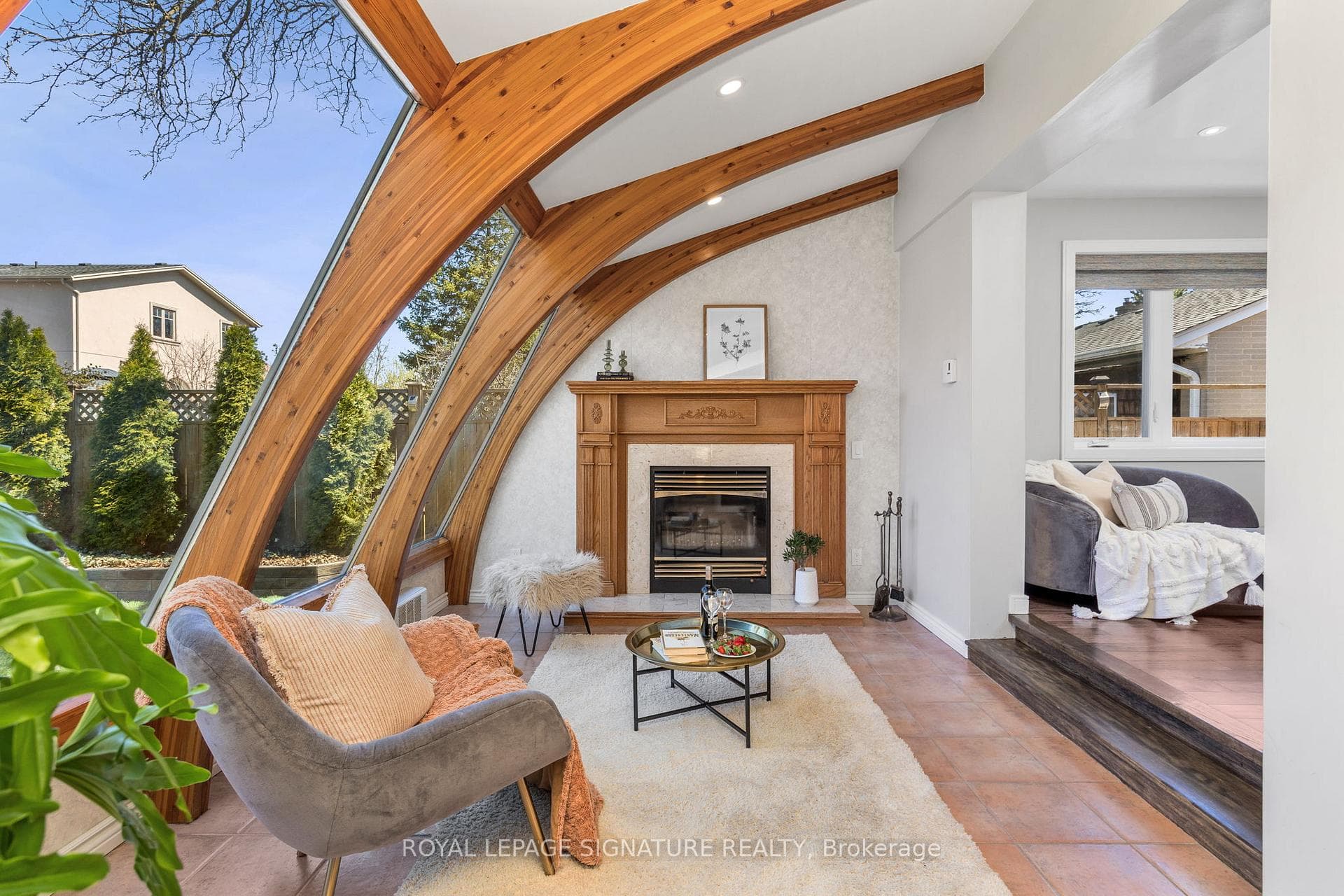 30 Pitcairn Crescent photo 11