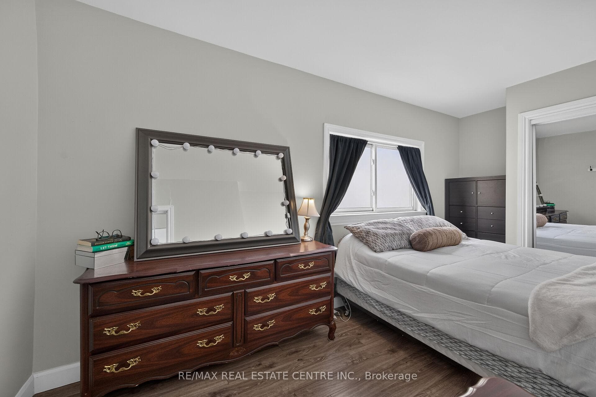 220 Paling Avenue photo 20