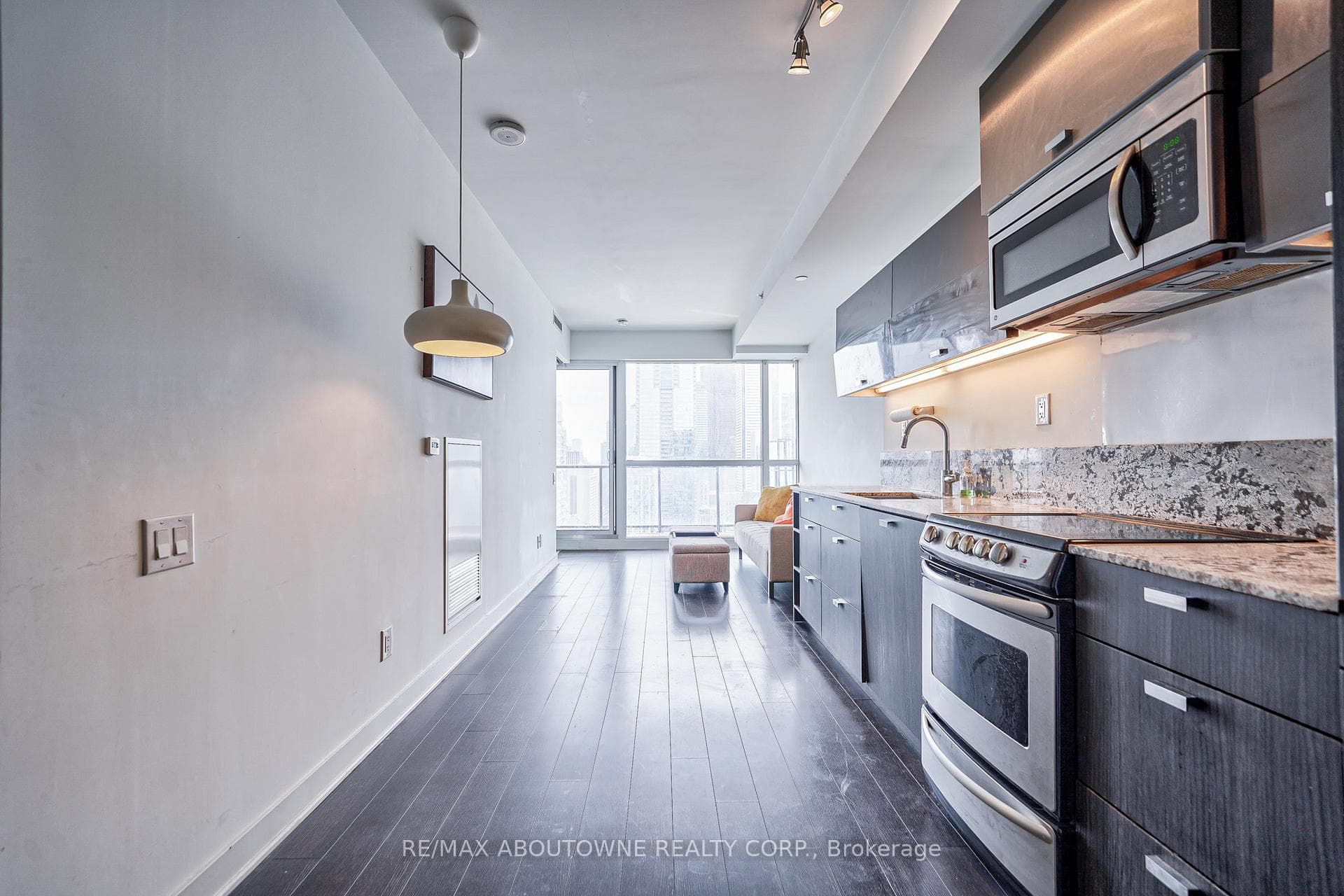 290 Adelaide Street Unit 3507 photo 8