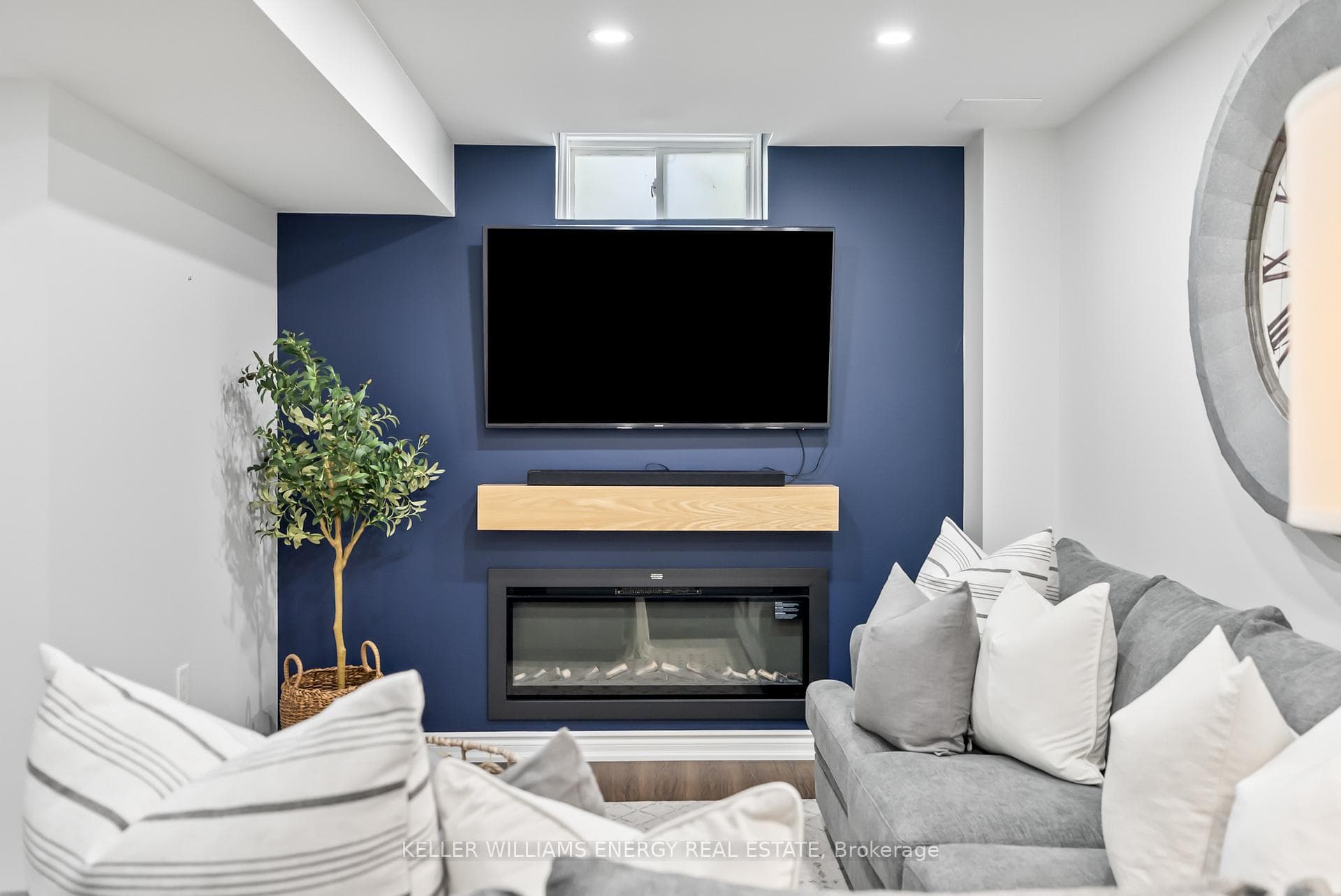 22 Sidney Rundle Avenue photo 23