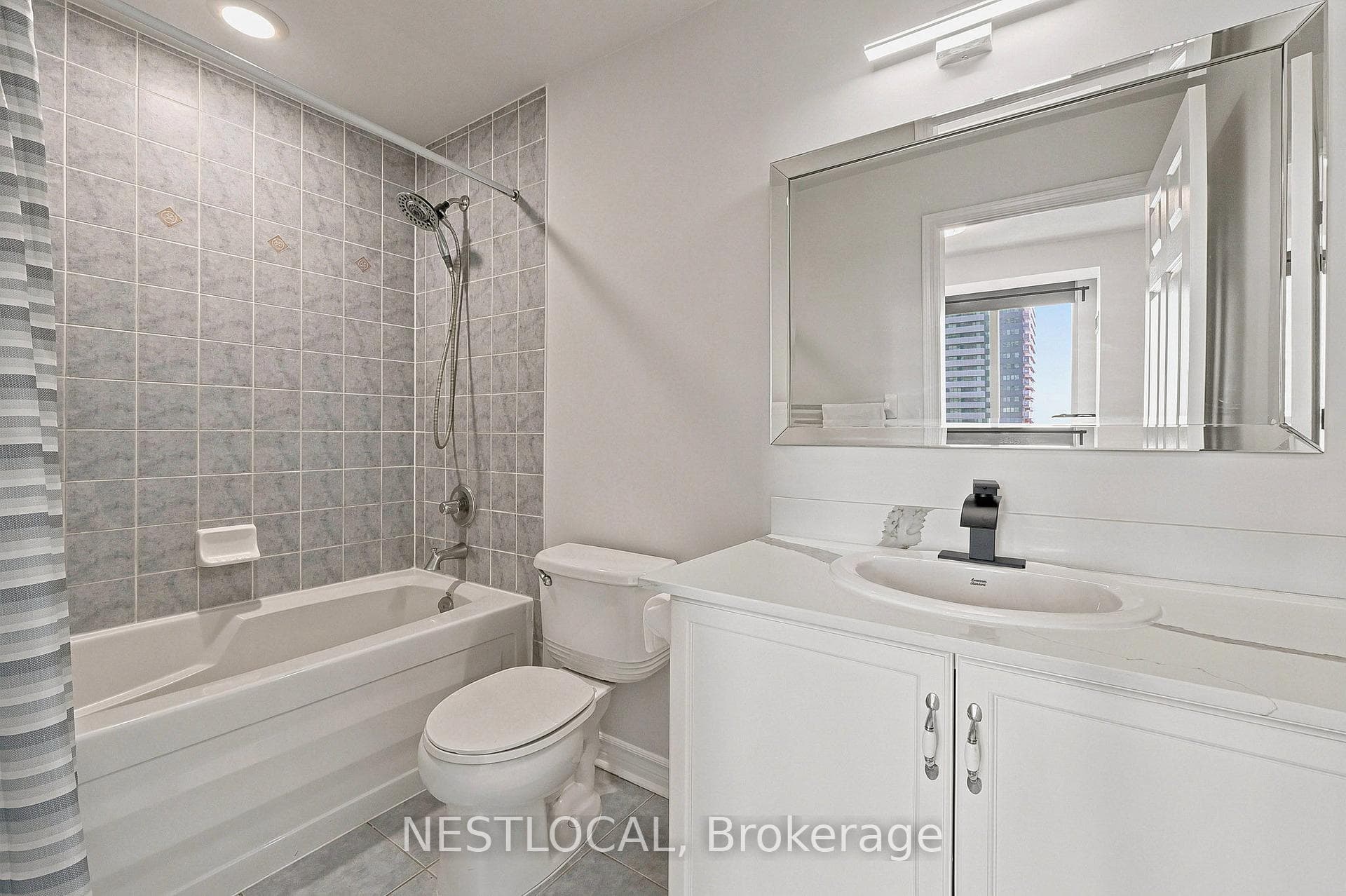 388 Prince Of Wales Drive Unit 2611 photo 14