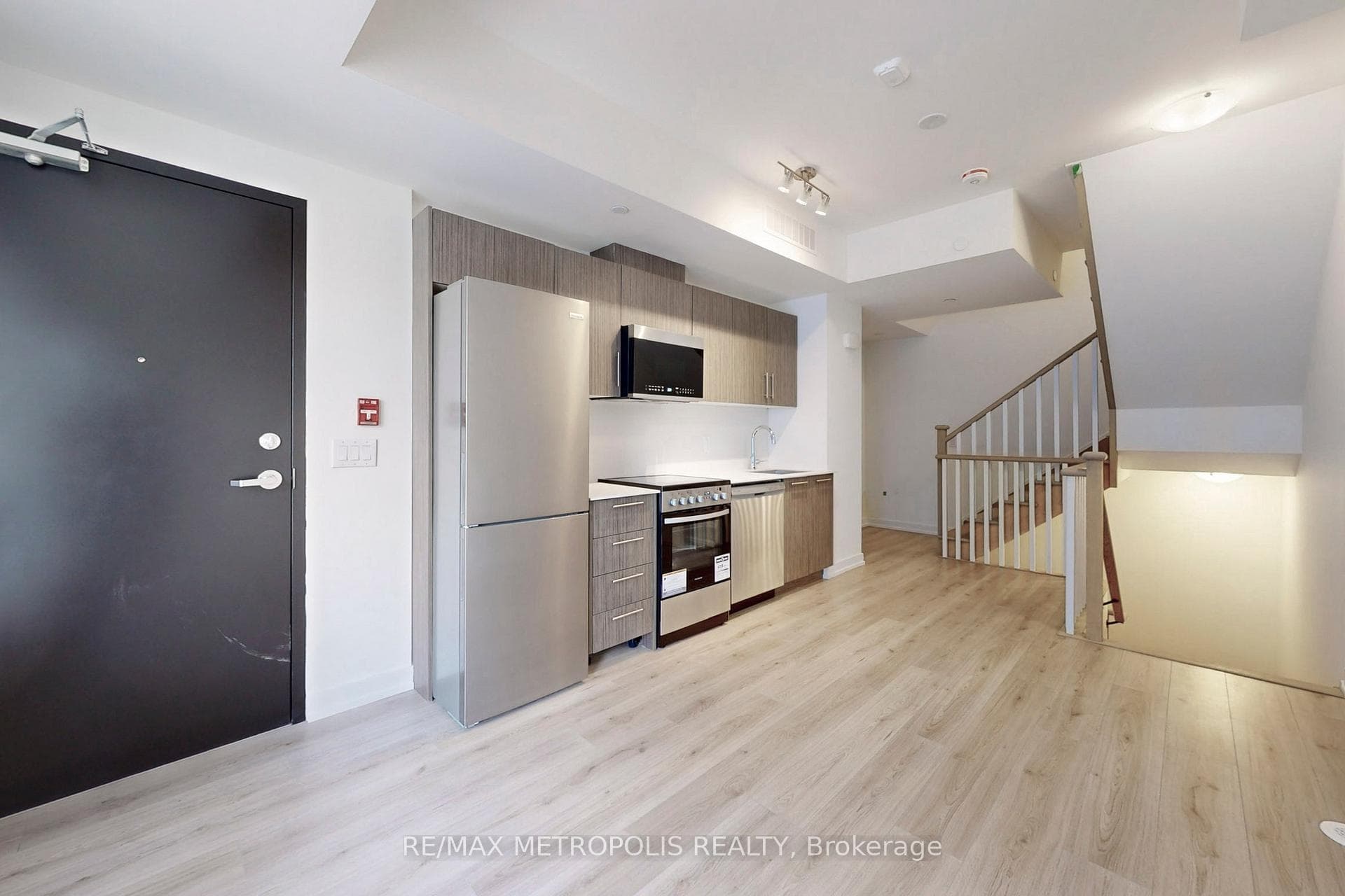 871 Sheppard Avenue Unit 42 photo 2