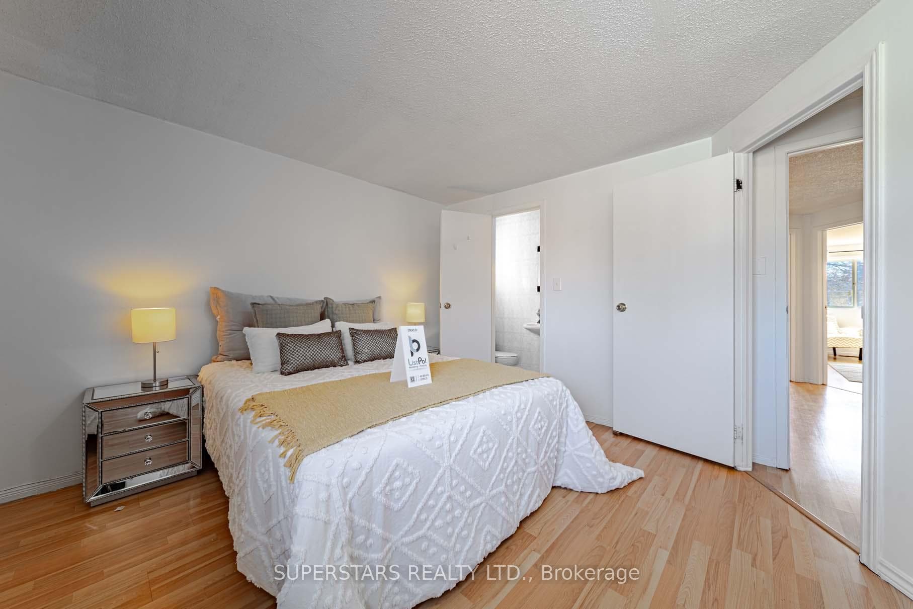 135 Appleby Crescent photo 18