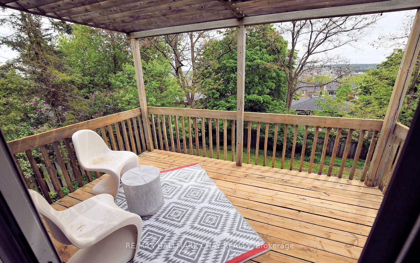 19 Broadfoot Road Unit Upper photo 9