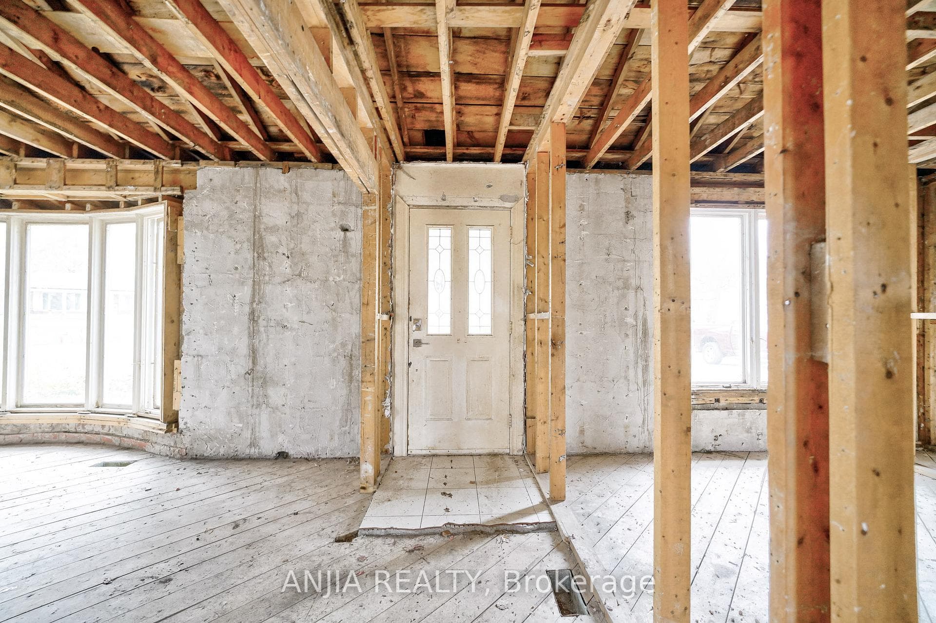 47 Lincoln Green Drive photo 6