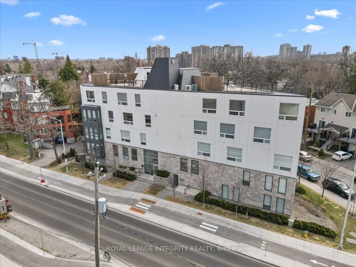 150 Greenfield Avenue Unit 204 photo 37
