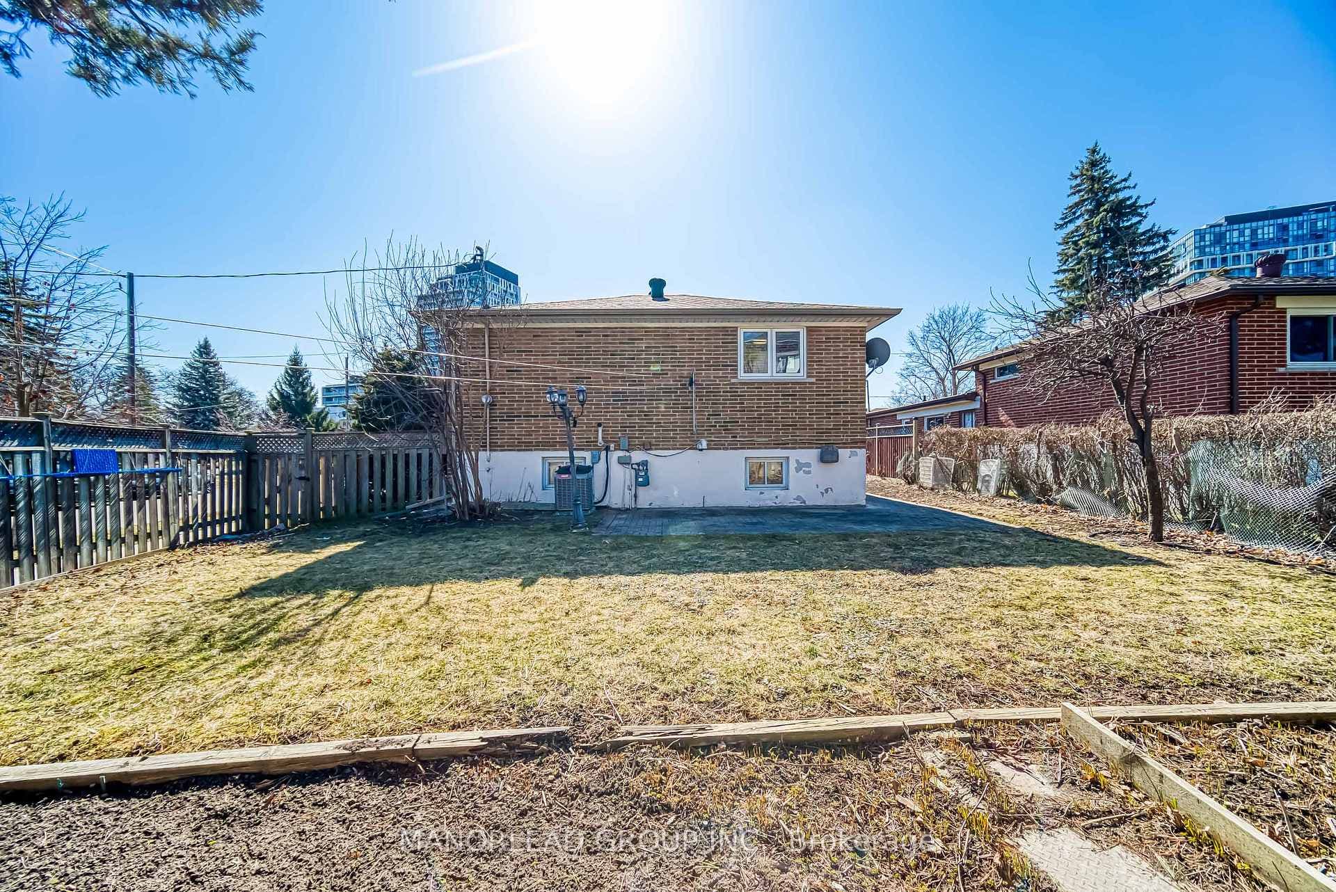 28 Kingslake Road Unit Upper photo 26