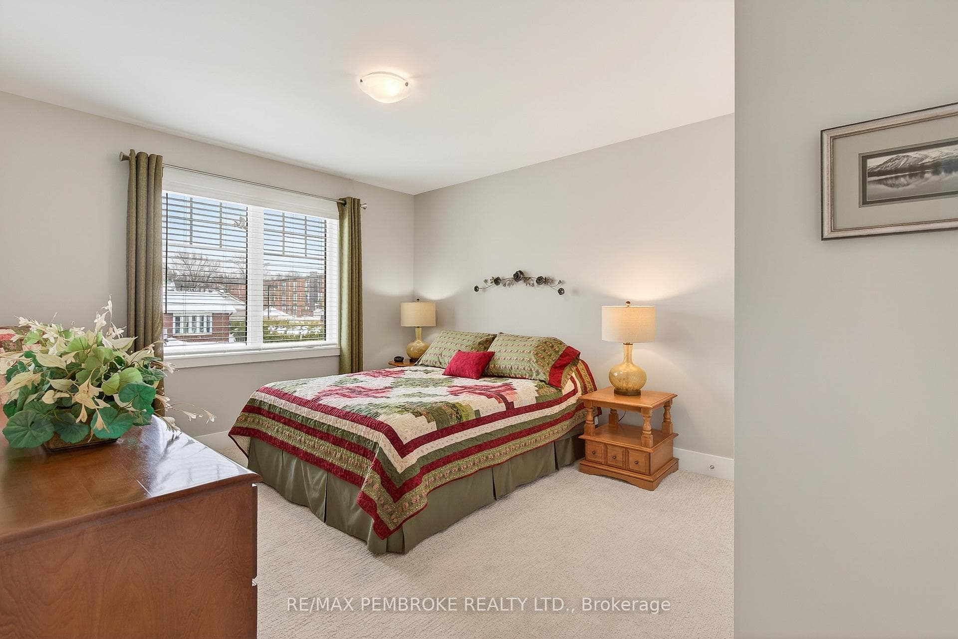 347 Nelson Street photo 23