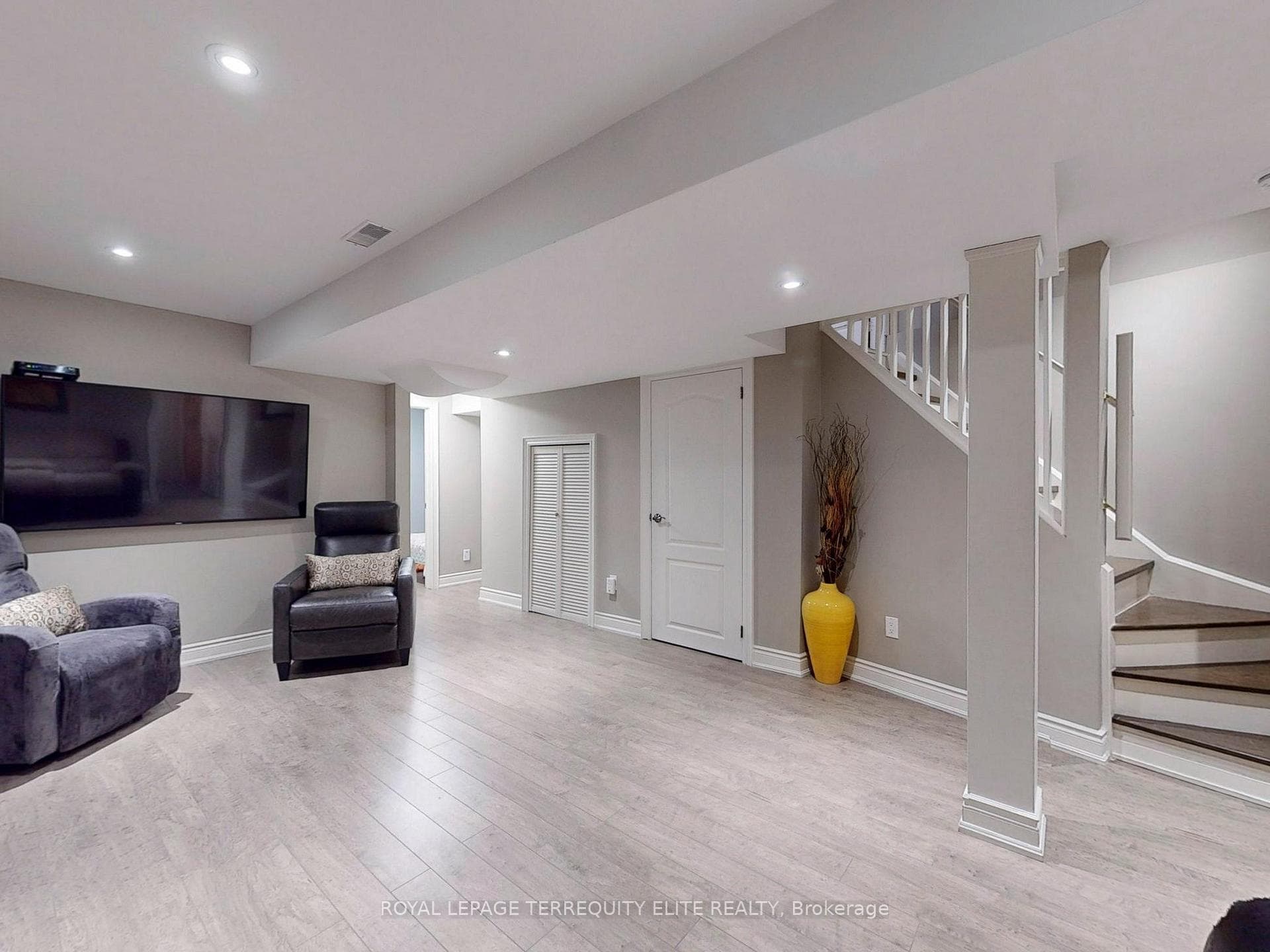 39 Wheelwright Drive photo 29