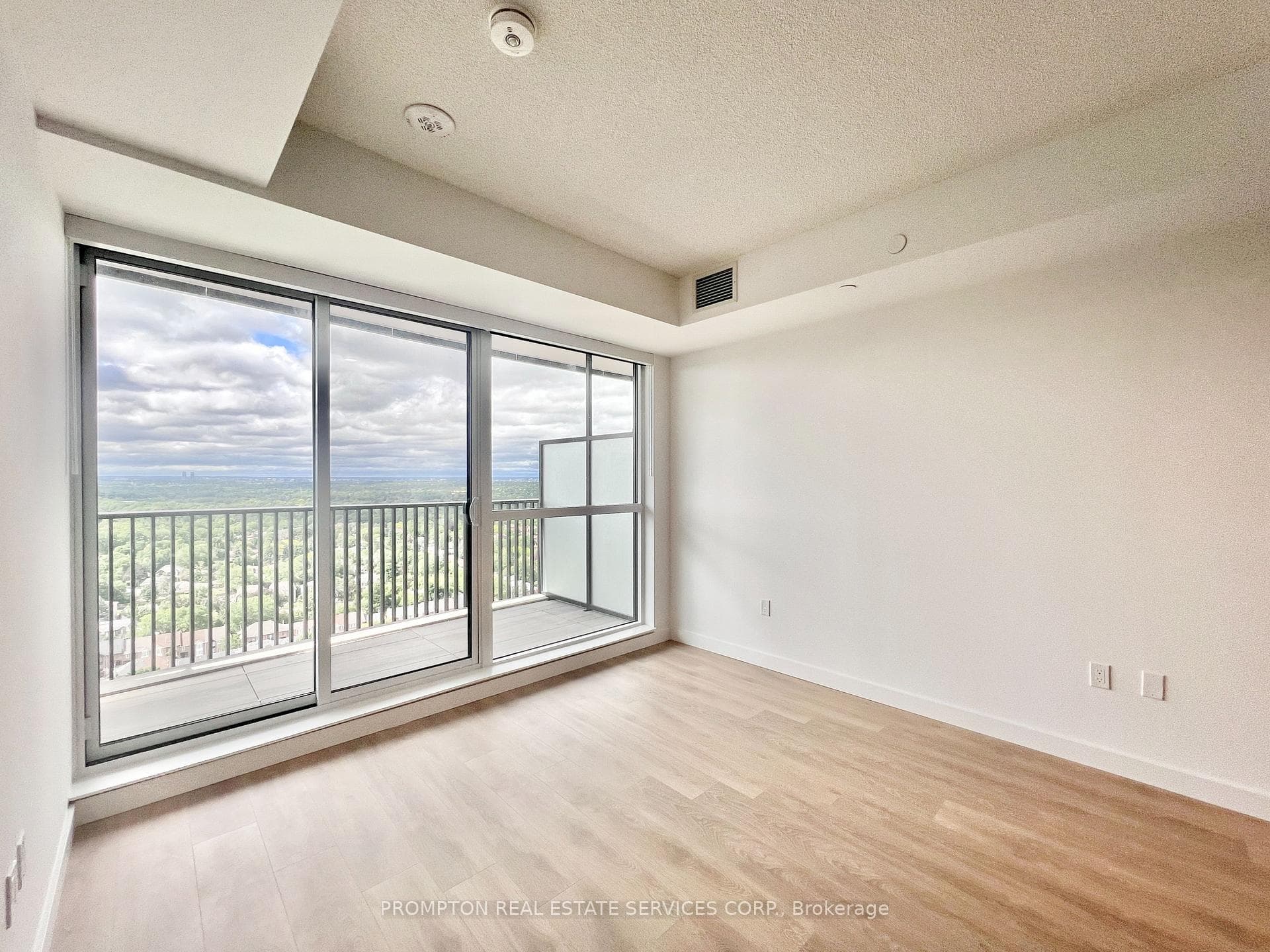 68 Esther Shiner Boulevard Unit 2606 photo 2