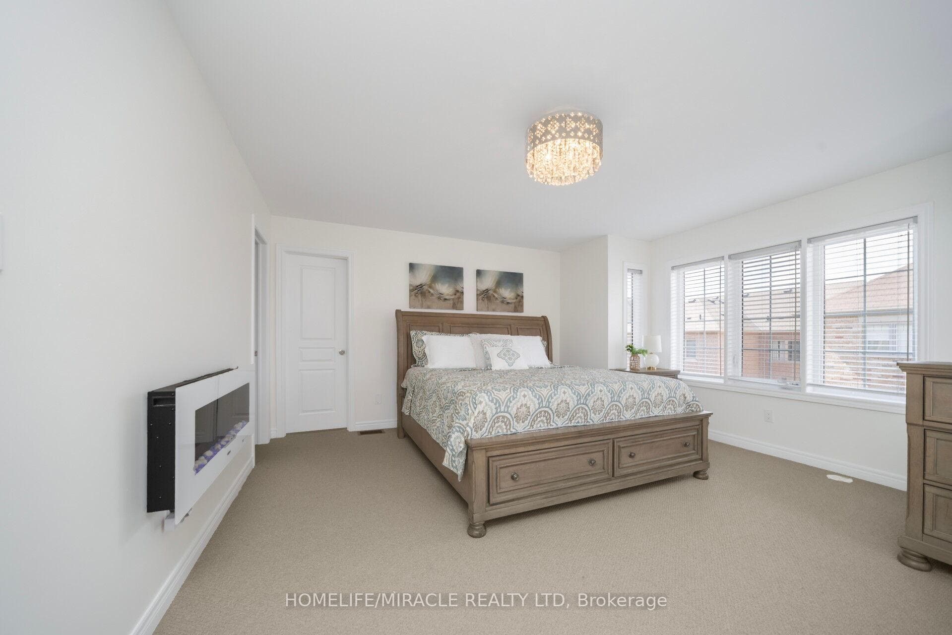 2 Aspen Hills Road photo 19