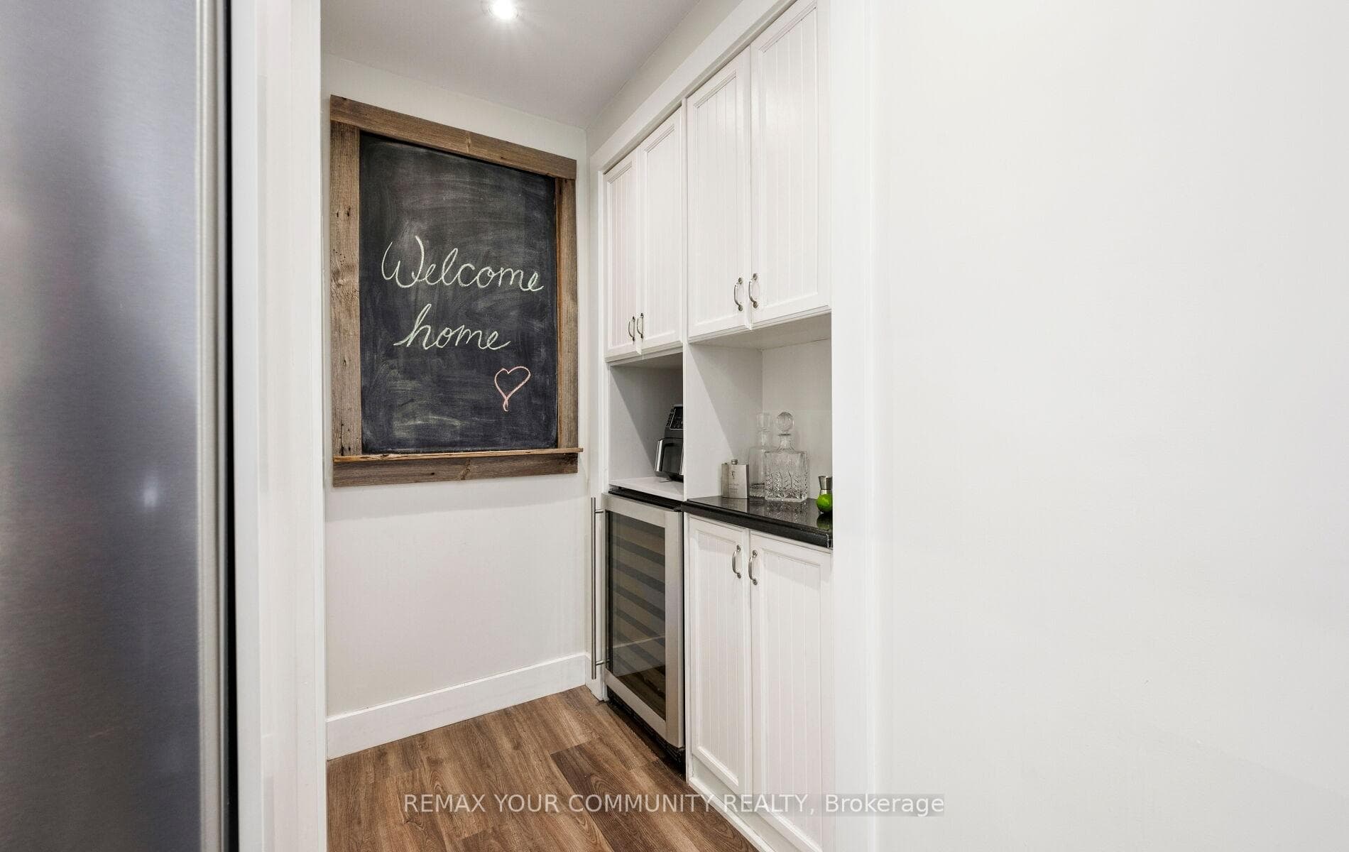 24 Hawthorne Lane photo 19