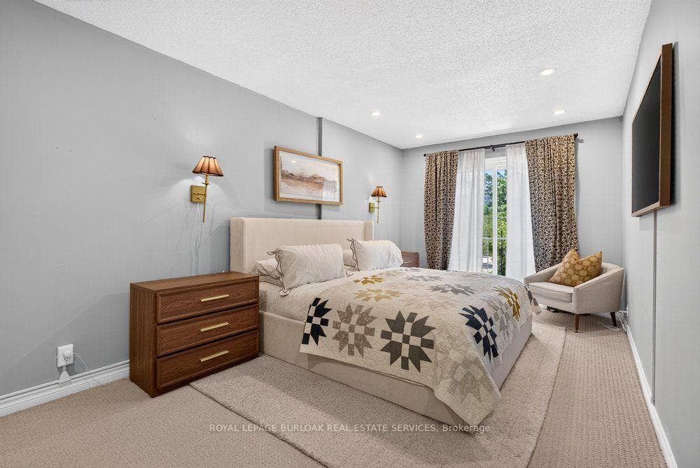 2354 Marine Drive photo 21