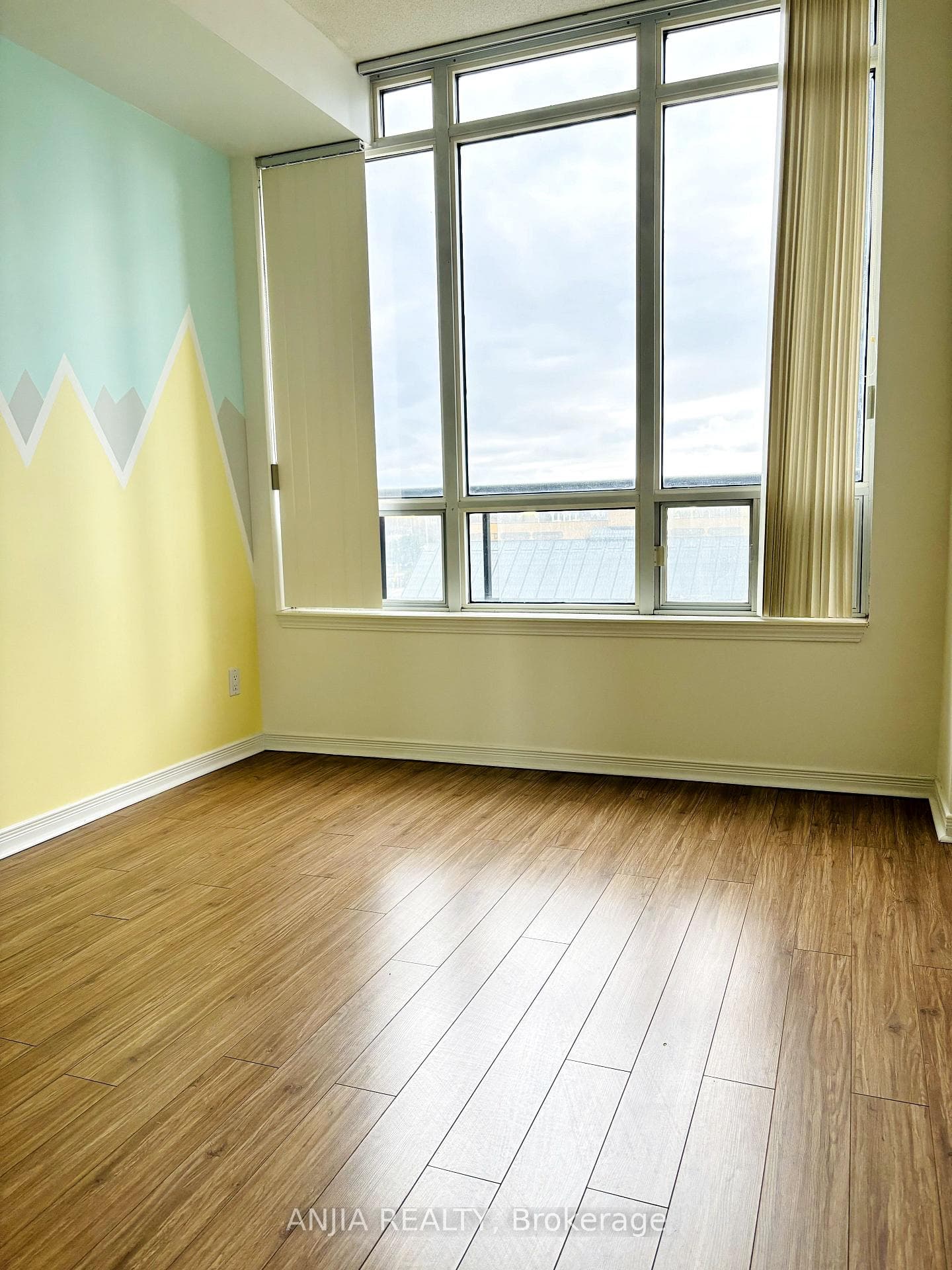 8 Hillcrest Avenue Unit 506 photo 5