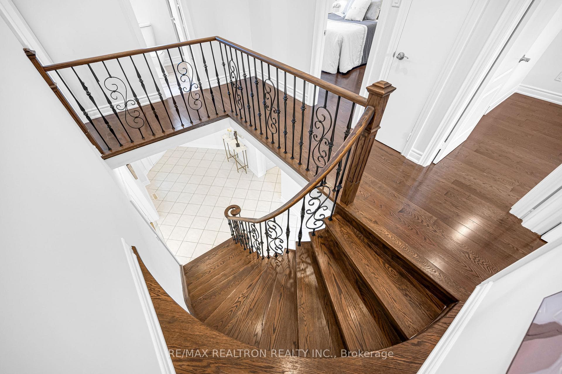 278 Bernard Avenue photo 22