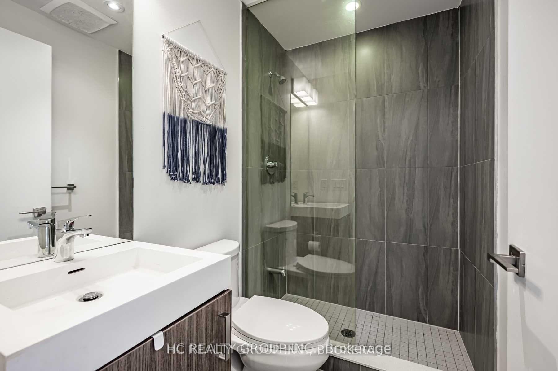 17 Dundonald Street Unit 1602 photo 25