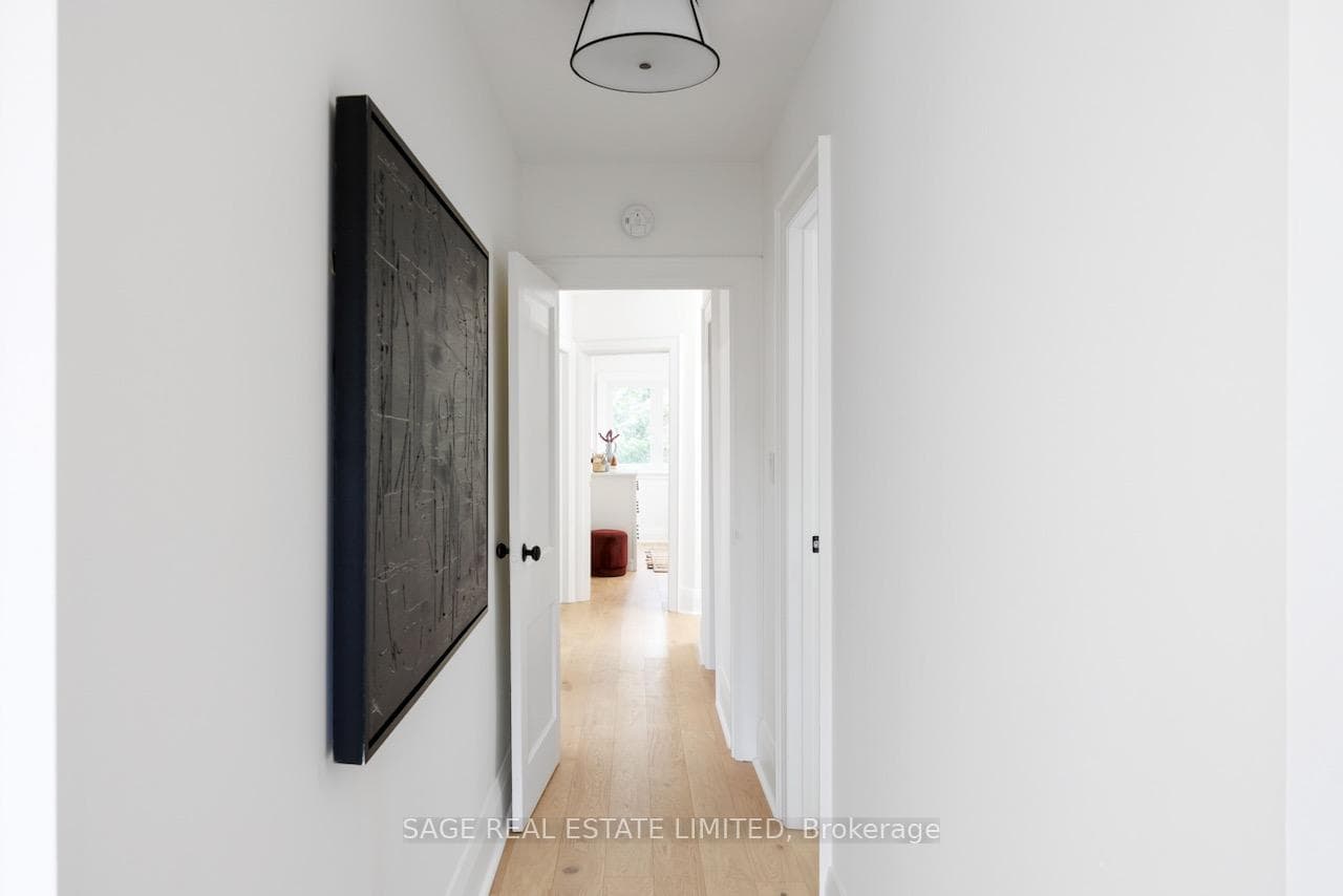 195 Albertus Avenue photo 22
