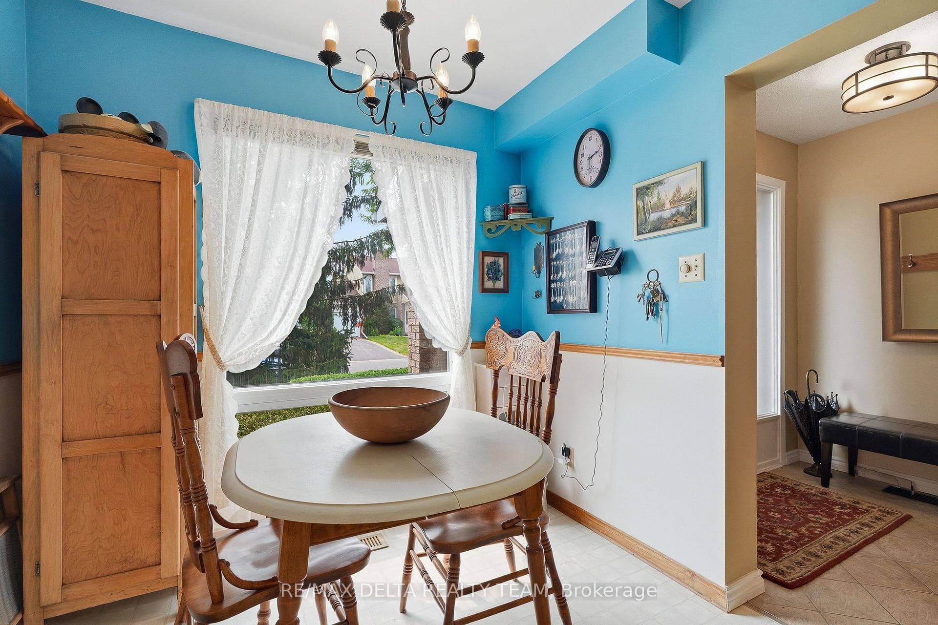 Eat-In Kitchen Space
