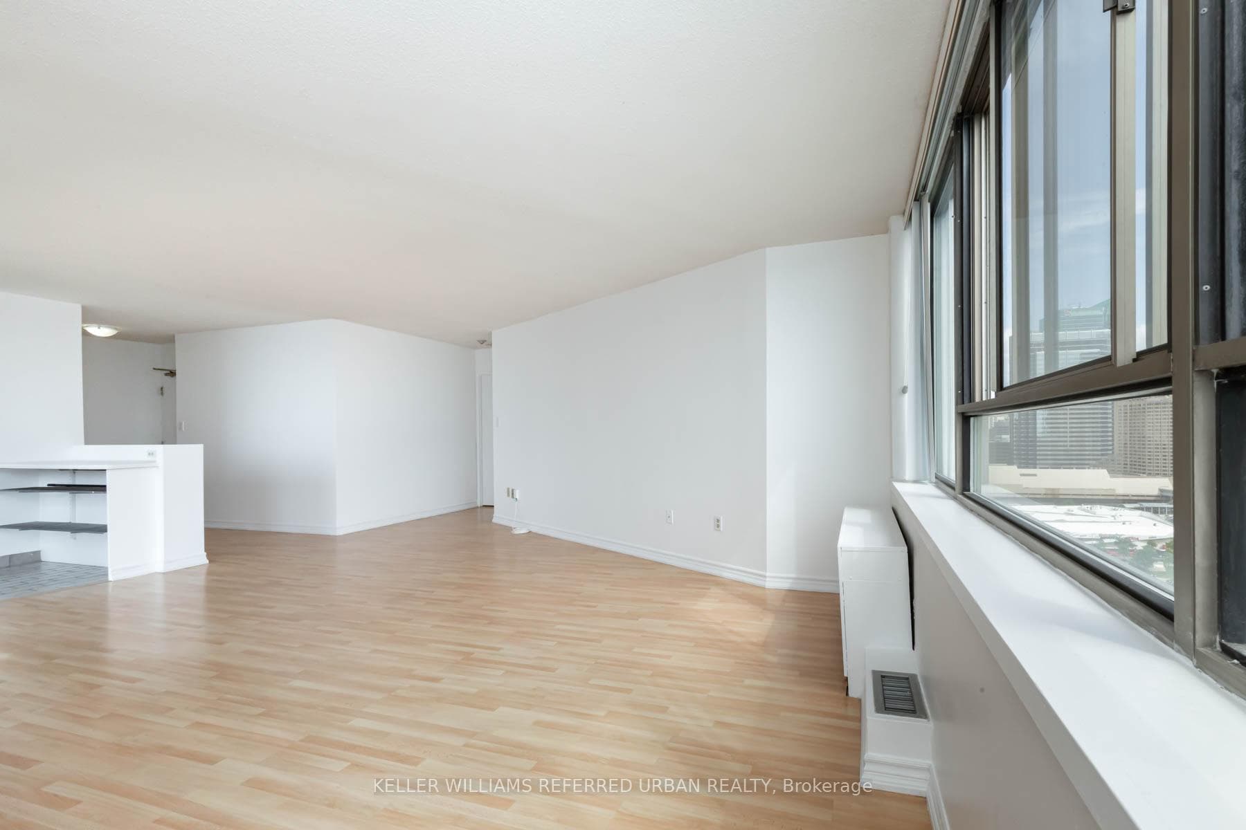 270 Queens Quay Unit 2401 photo 7