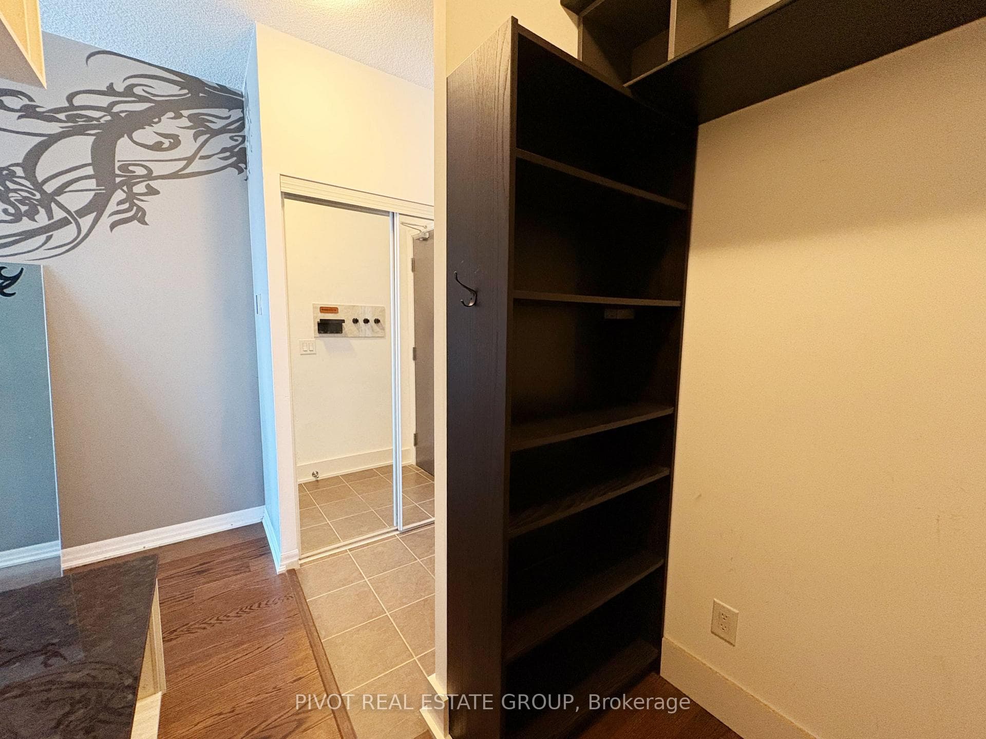 223 Webb Drive Unit 1503 photo 5