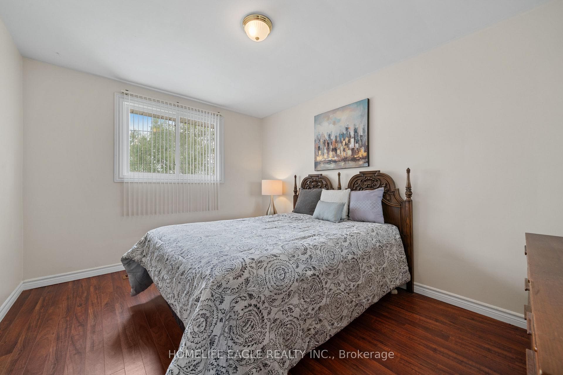 135 Luxury Avenue photo 6
