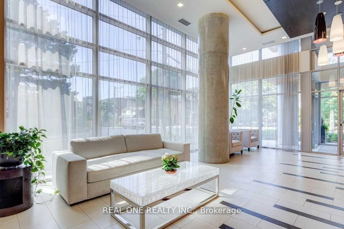 58 Orchard View Boulevard Unit 1011 photo 3