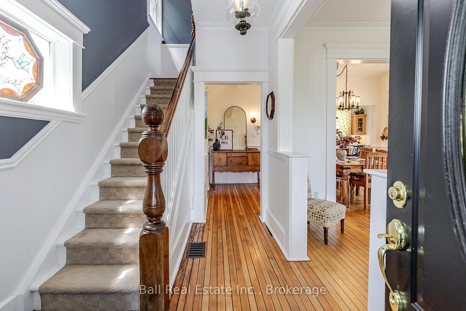 734 Tara Road photo 4