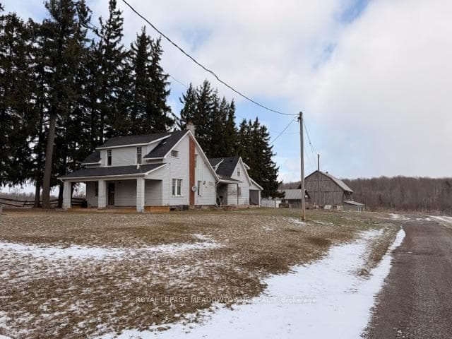 9063 Twiss Road photo 3
