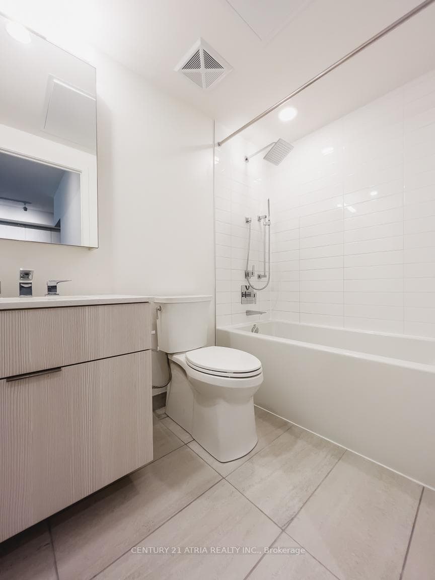 25 Richmond Street Unit 604 photo 10