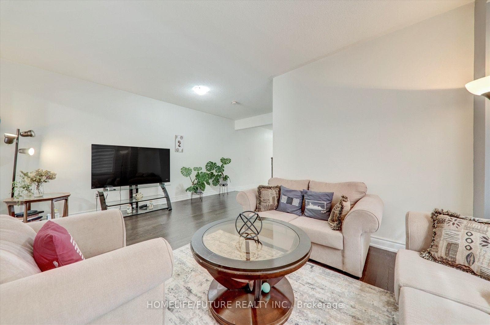 70 Mohandas Drive photo 9
