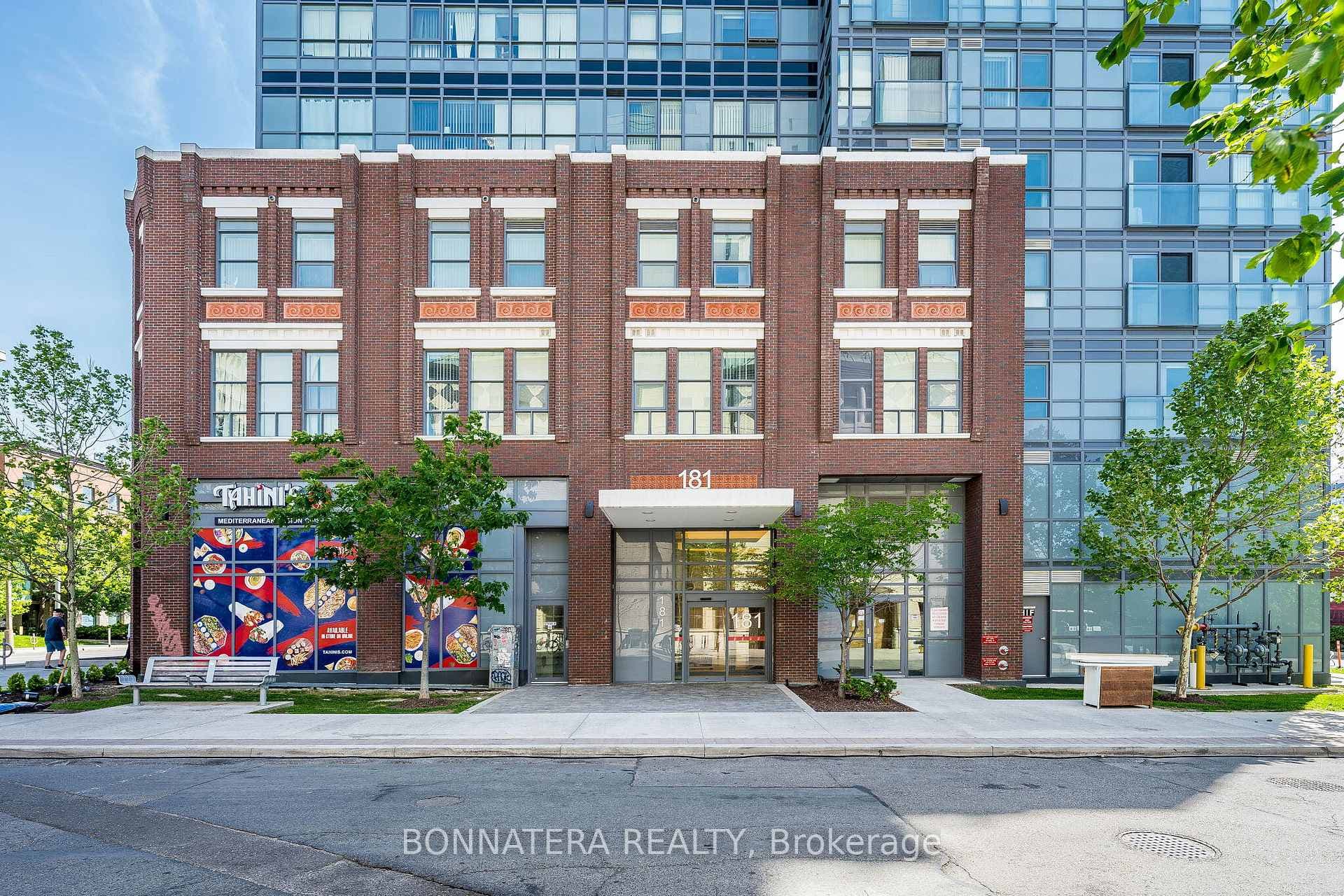 181 Huron Street Unit 701 photo 2