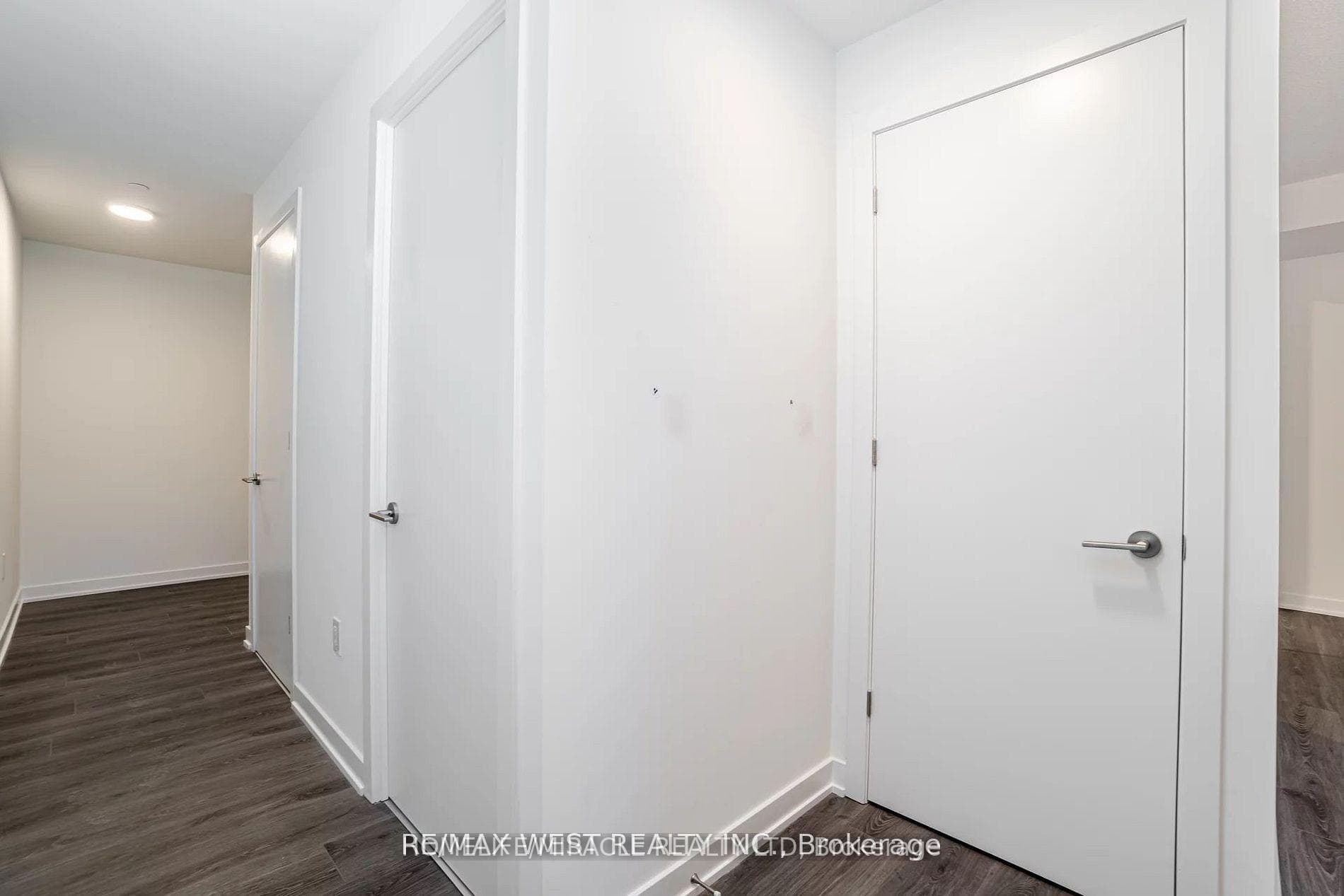 9 Tecumseth Street Unit 401 photo 18