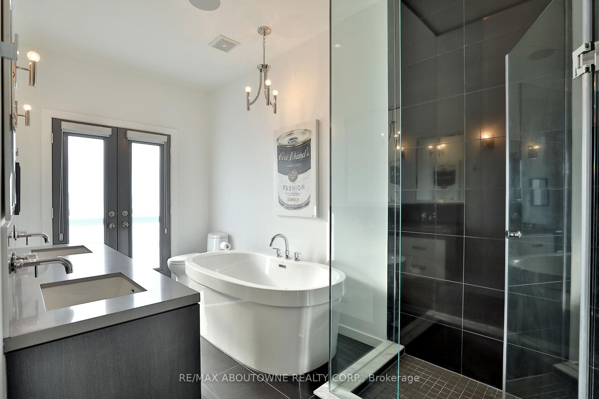 220 VELLWOOD Common photo 16