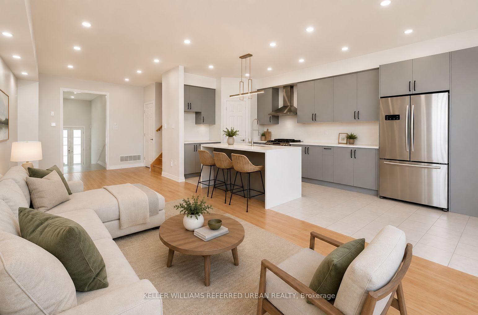 13313 Bathurst Street photo 1