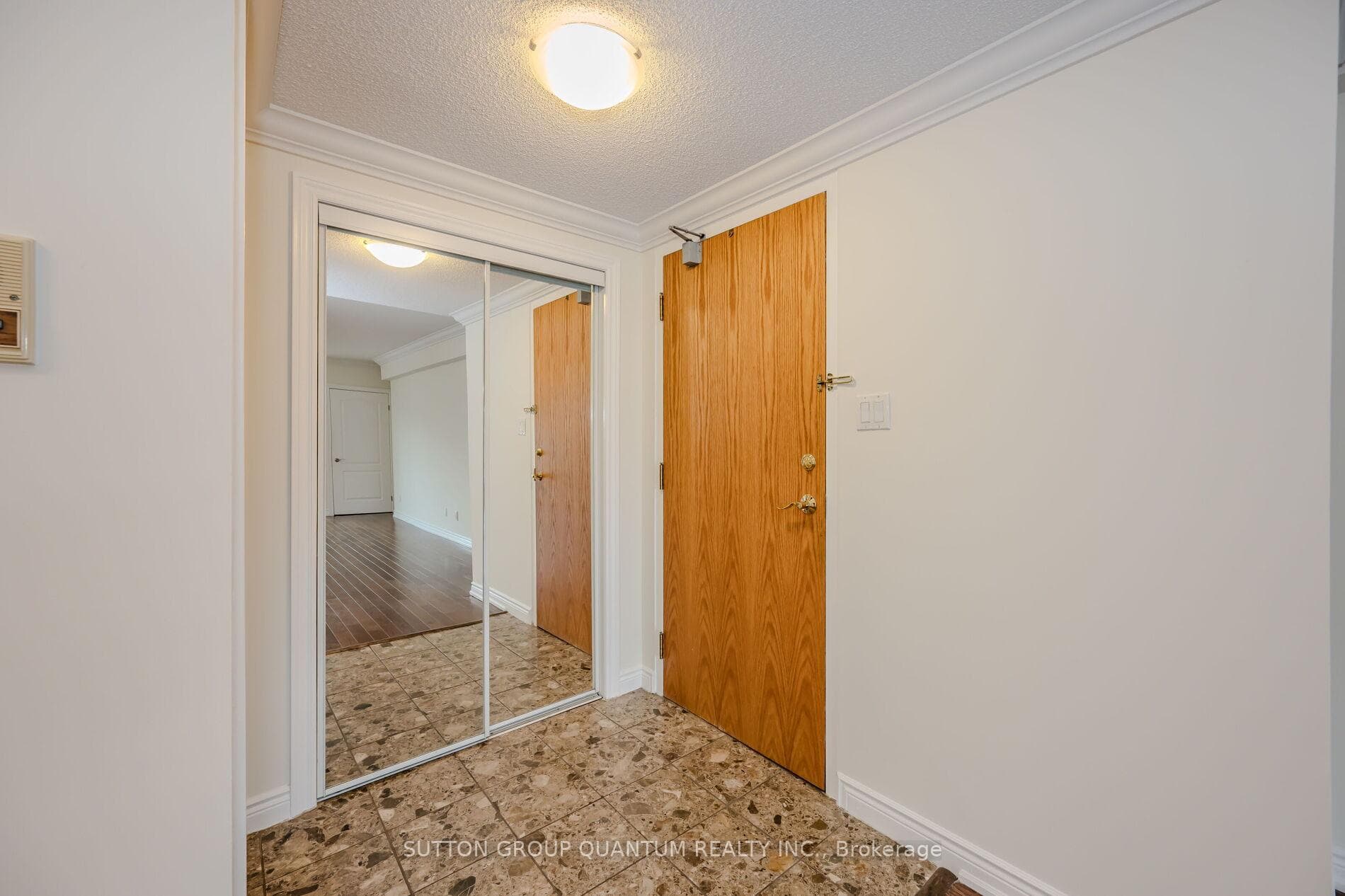 151 Robinson Street Unit 401 photo 5