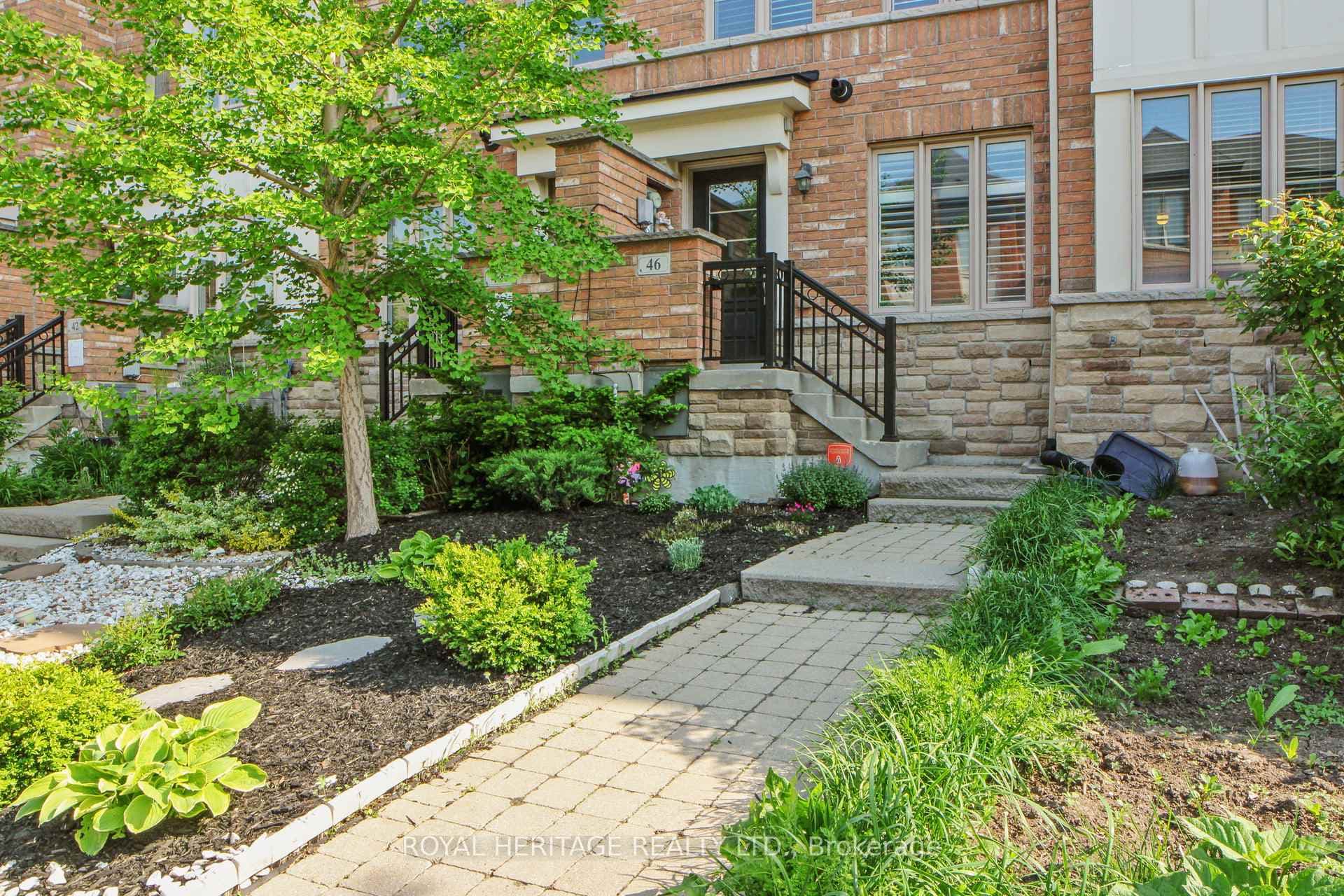 46 Belanger Crescent photo 3