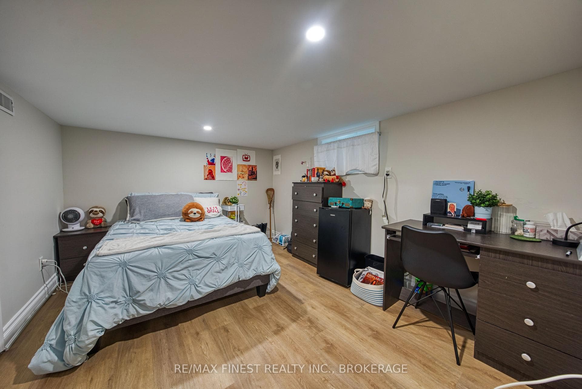 430 Macdonnell Street photo 20