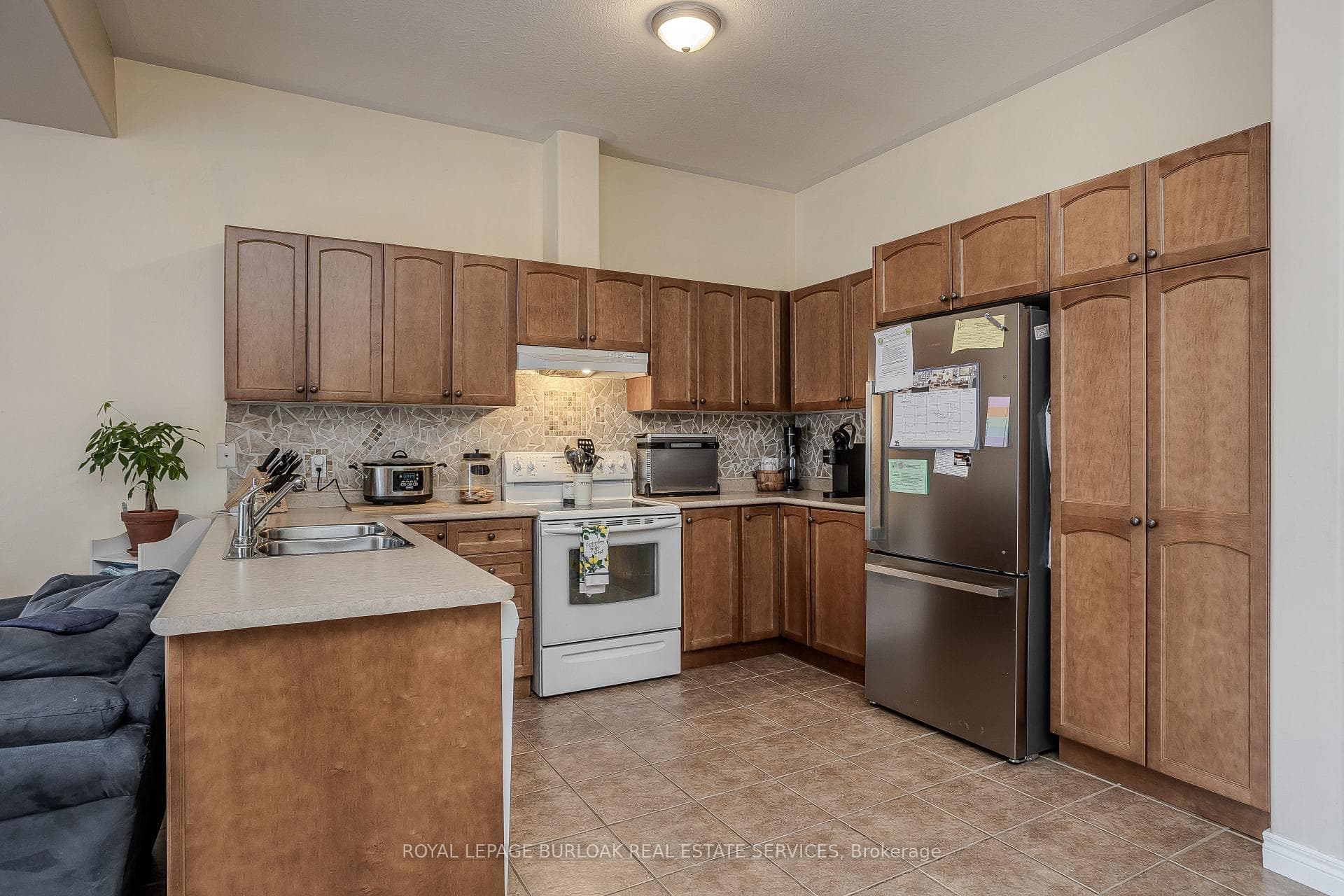 4061 Medland Drive photo 7
