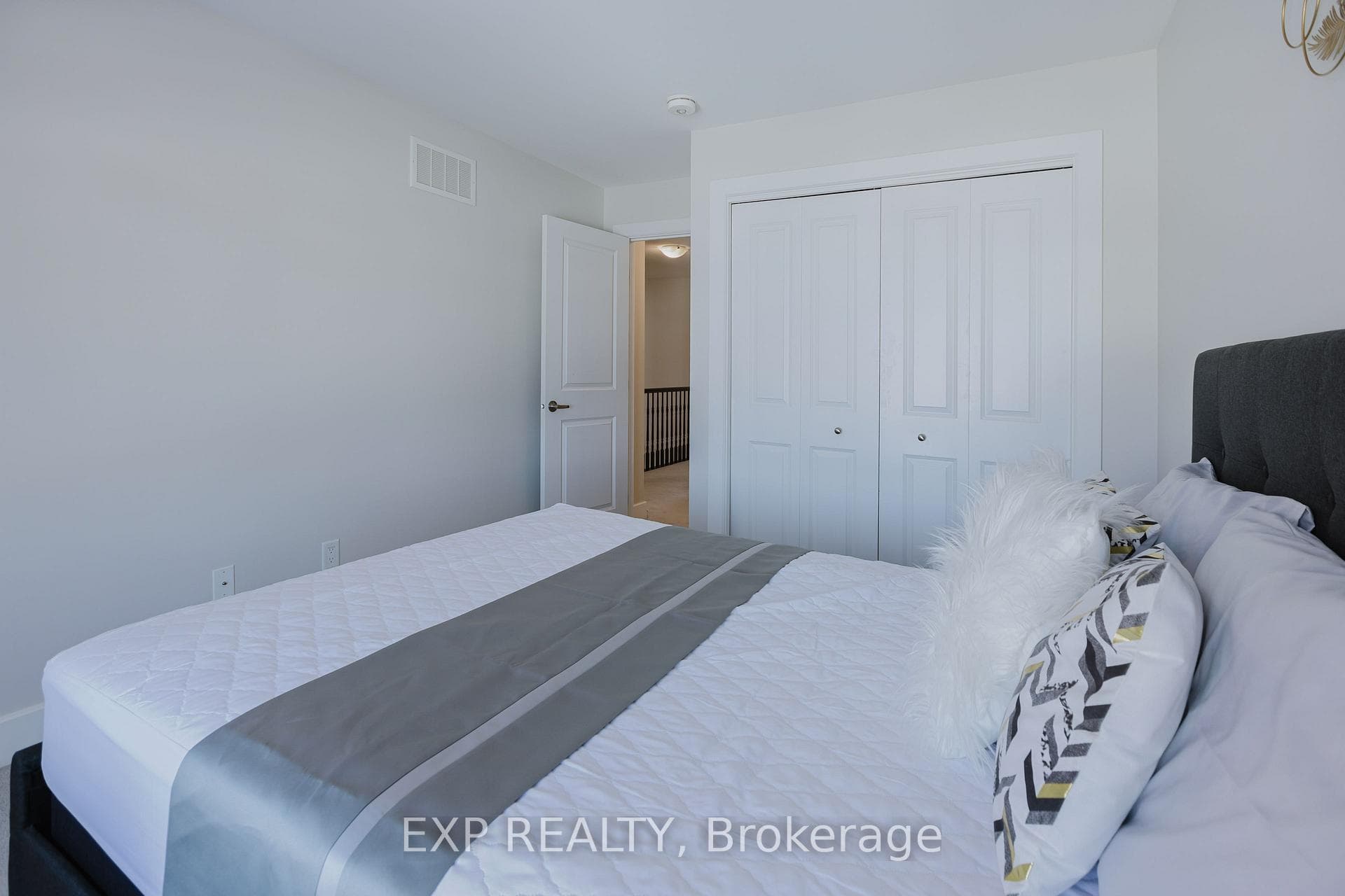 54 Hurdis Way photo 27