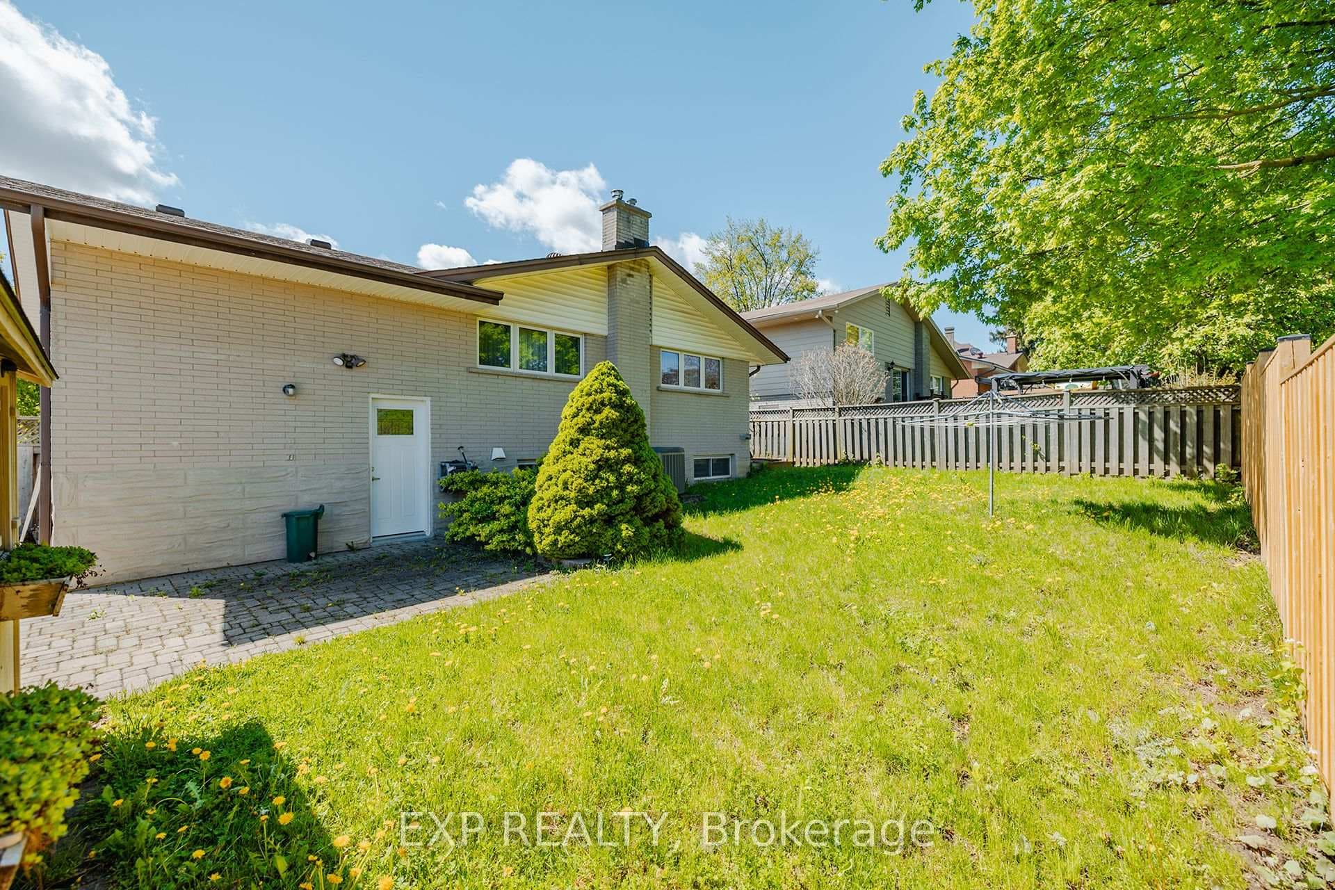 568 Greenbrook Drive photo 25