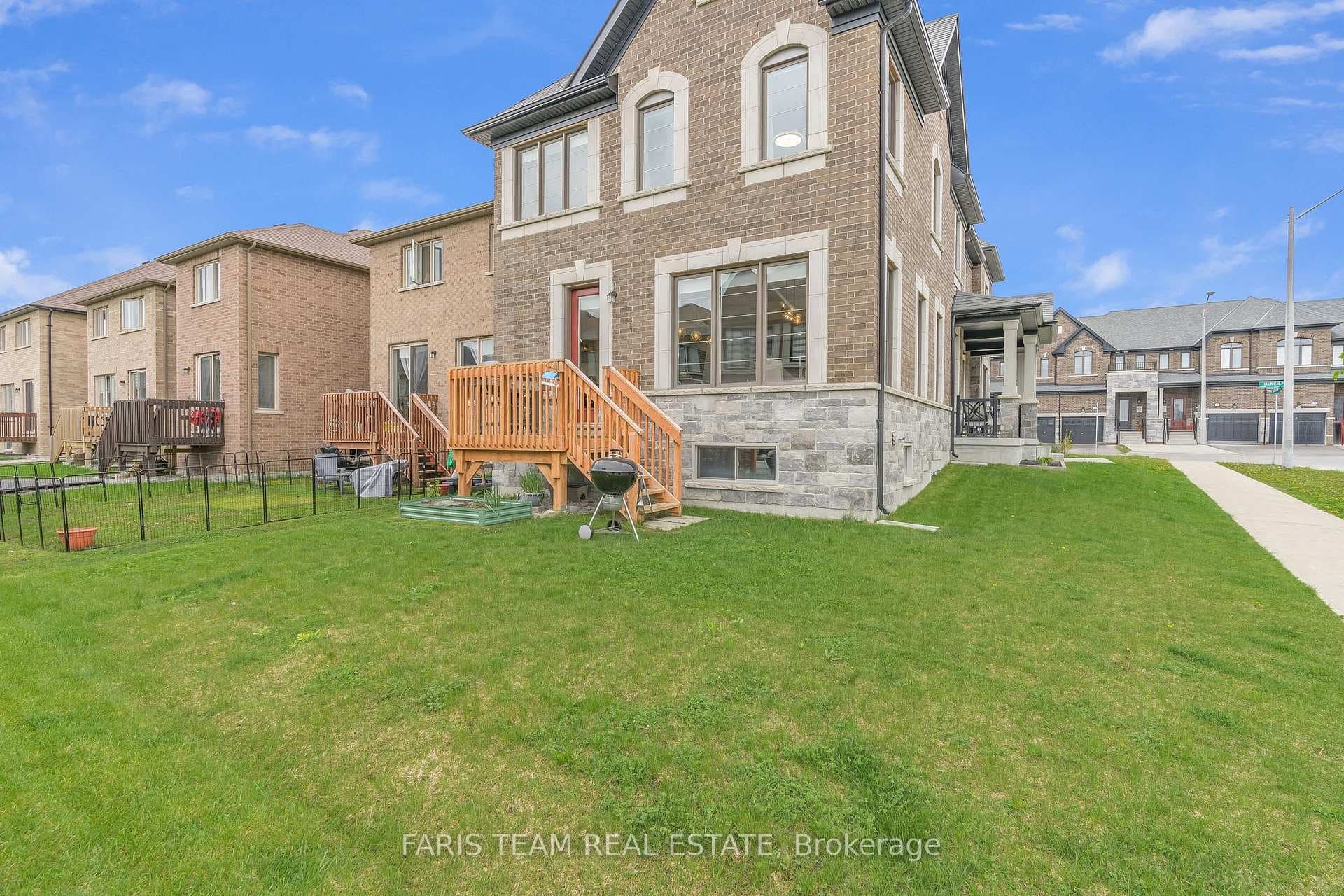 2001 McNeil Street photo 23