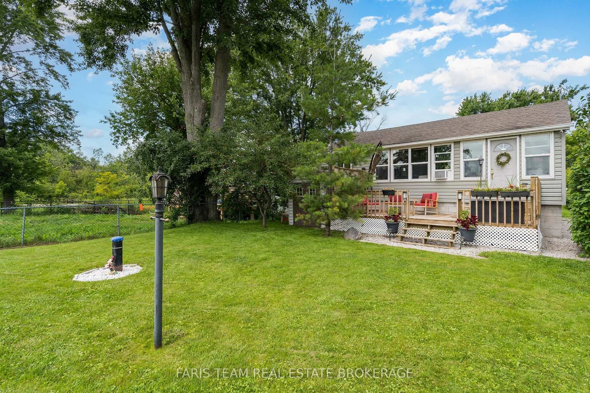 1067 Park Place photo 28