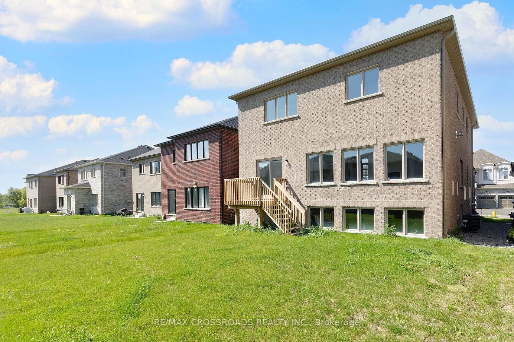 213 Doug Finney Street photo 32
