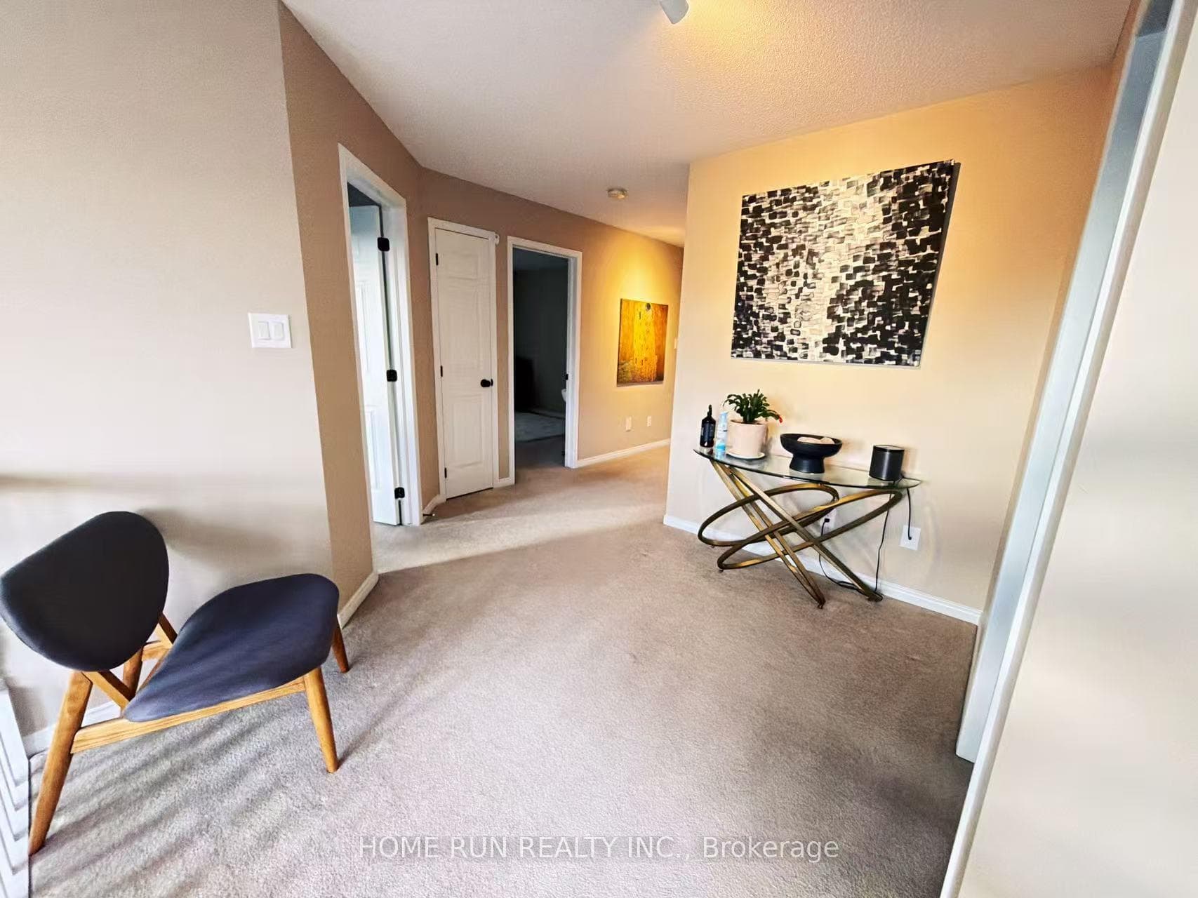 531 Carina Crescent photo 11