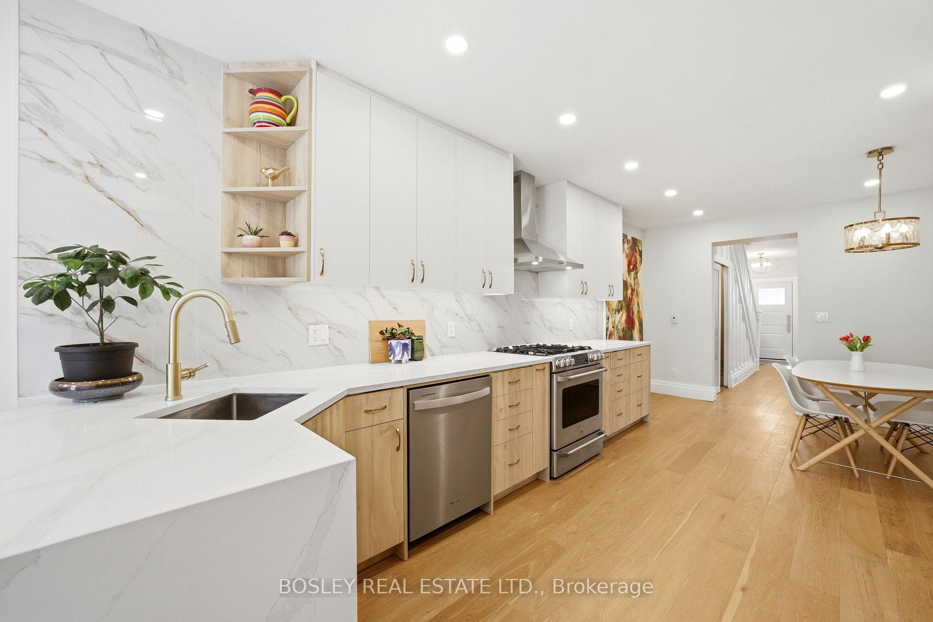 43 Gilbert Avenue photo 13