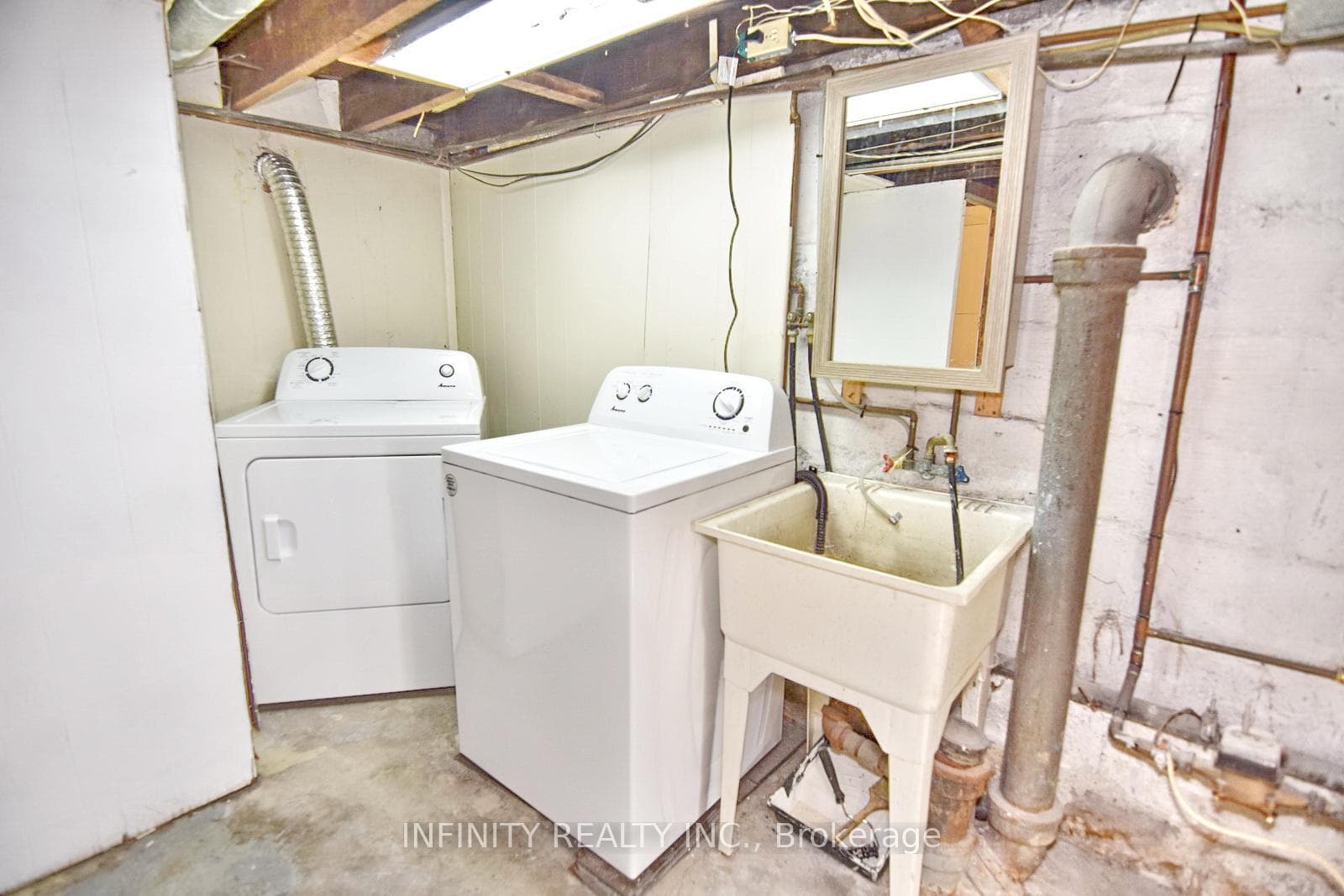 1243 Lillian Avenue photo 32