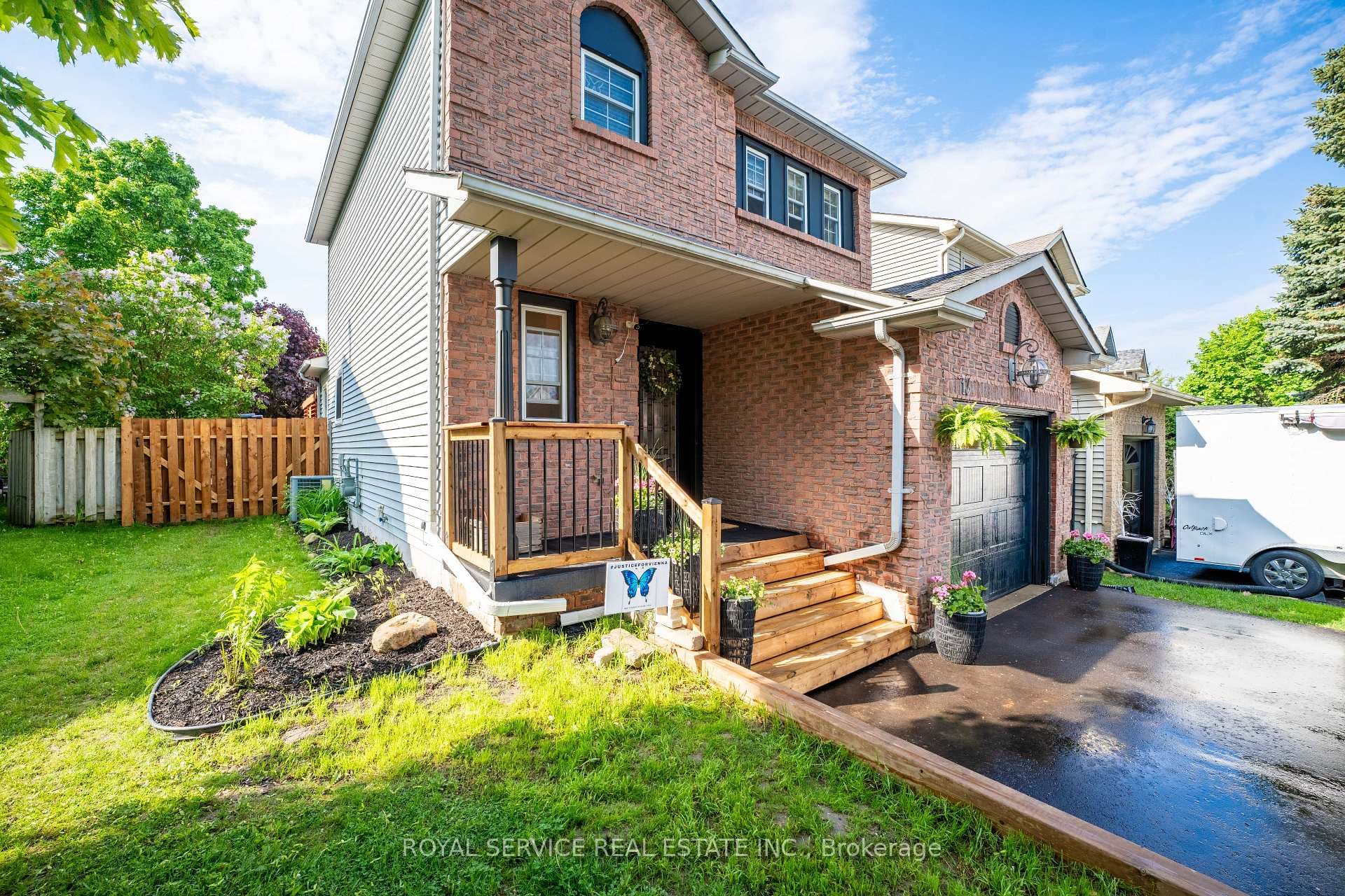 13 Burnham Boulevard photo 2